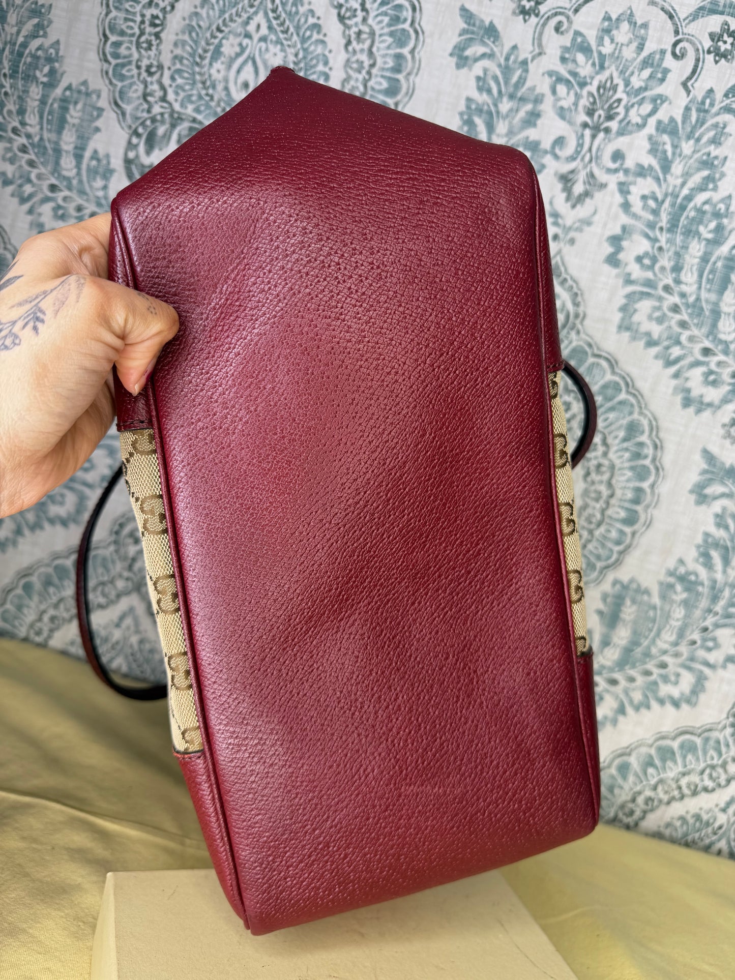 Gucci Medium Bree Zippered Tote