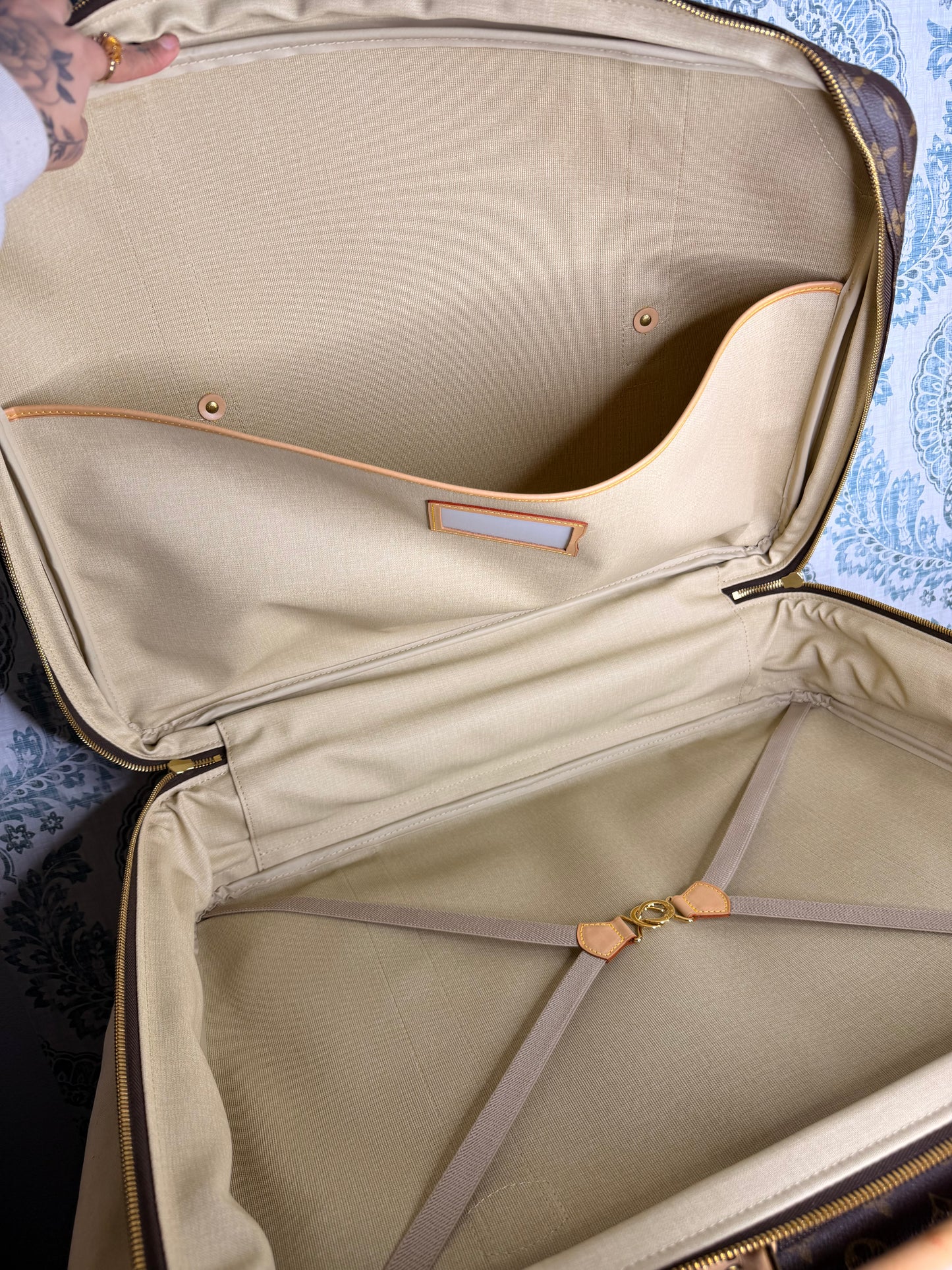 Louis Vuitton Satellite 60 Suit Case