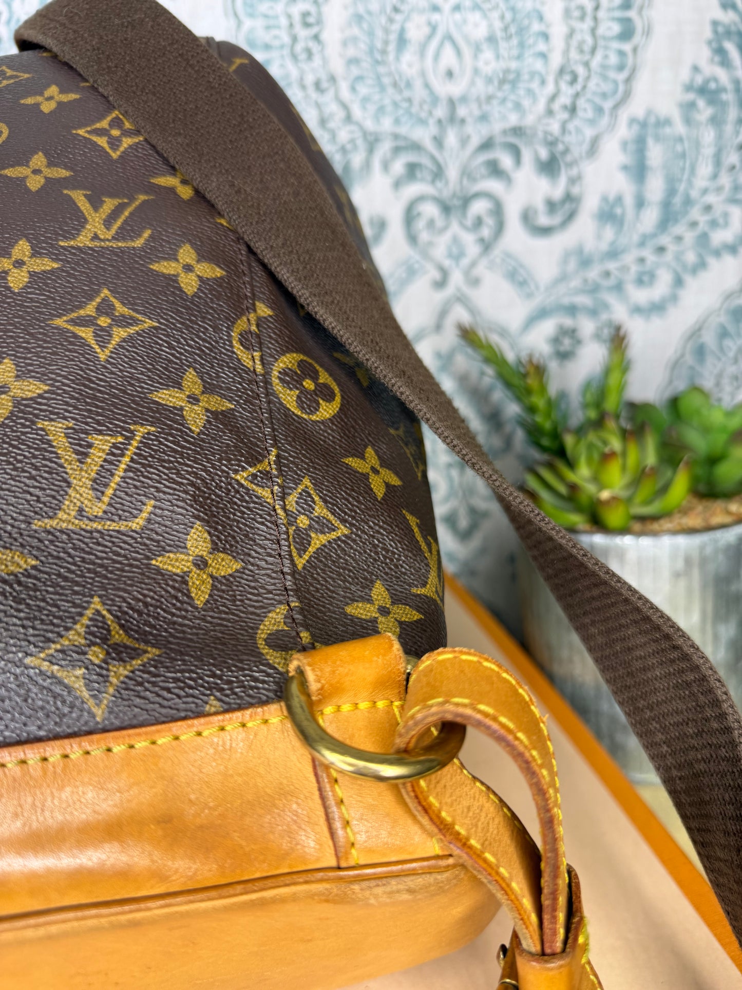 Louis Vuitton Montsouris GM