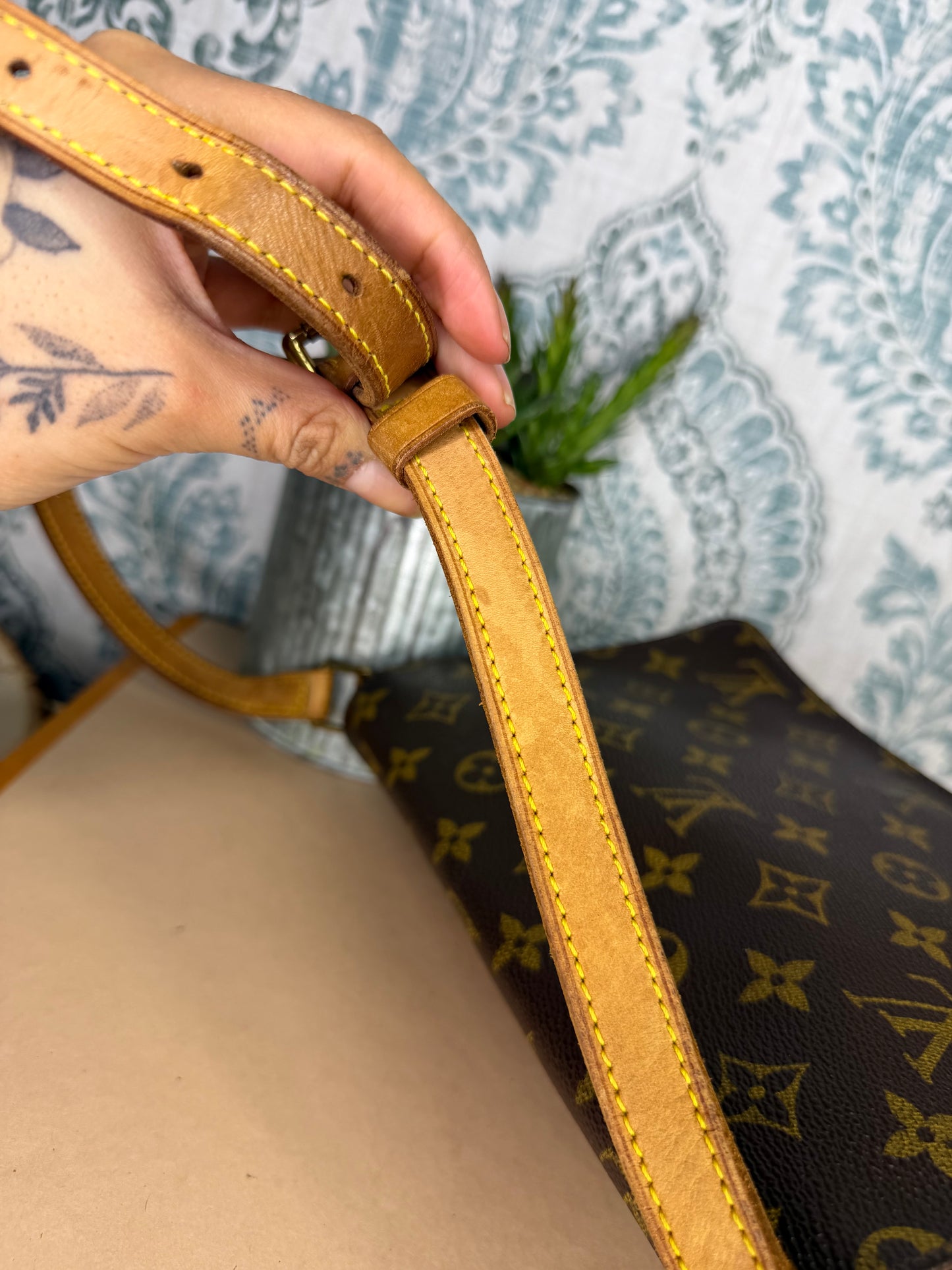 Louis Vuitton Musette Tango (short strap version)