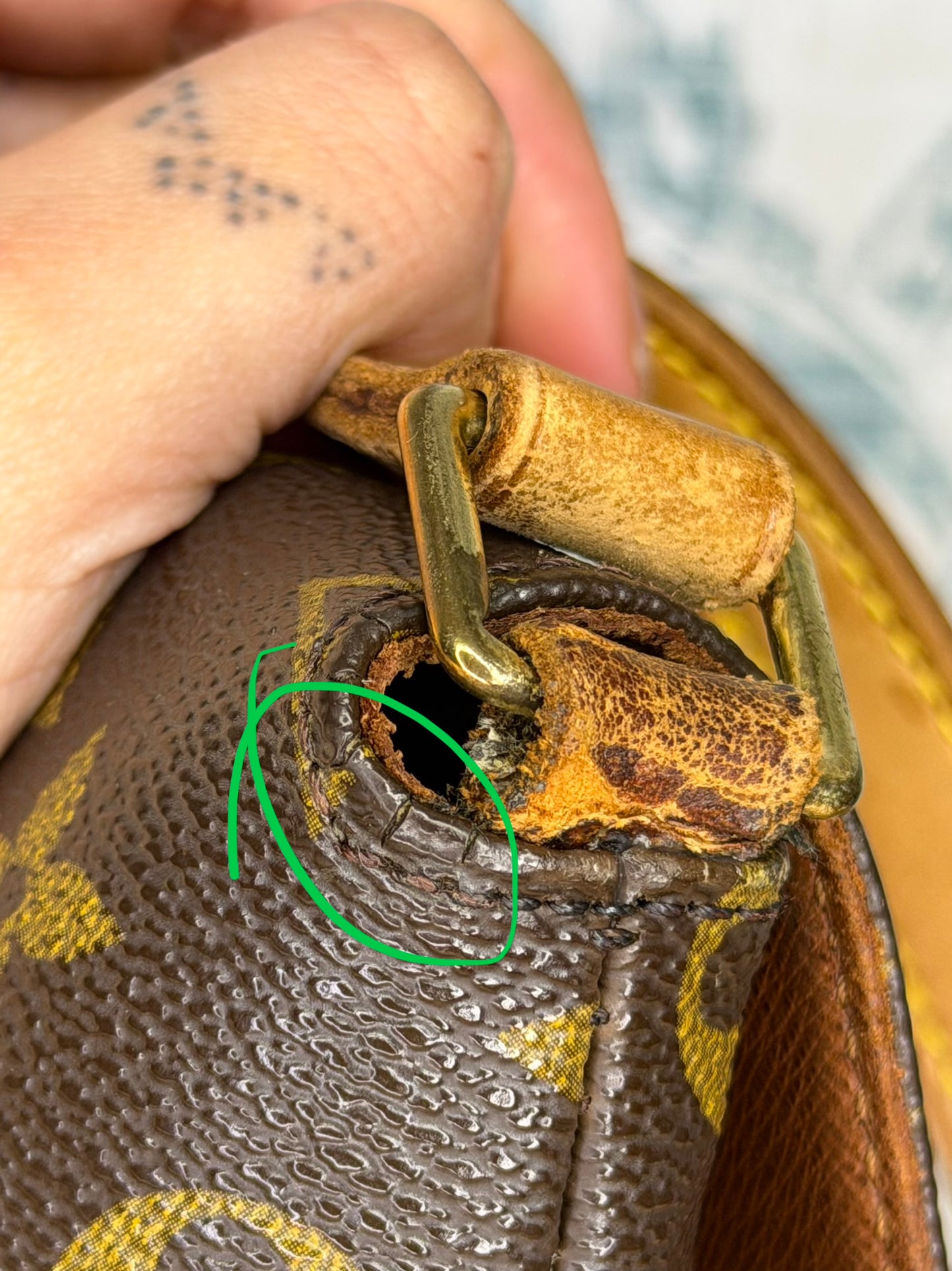 Louis Vuitton Musette Tango (short strap version)