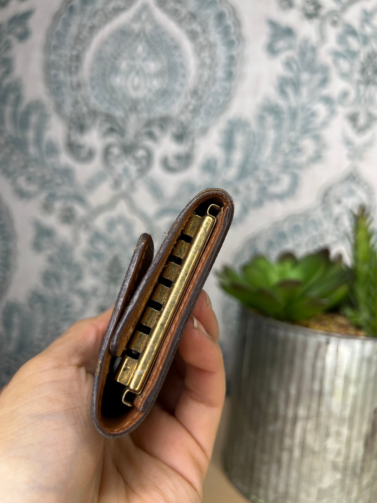 Louis Vuitton 6 Key Holder