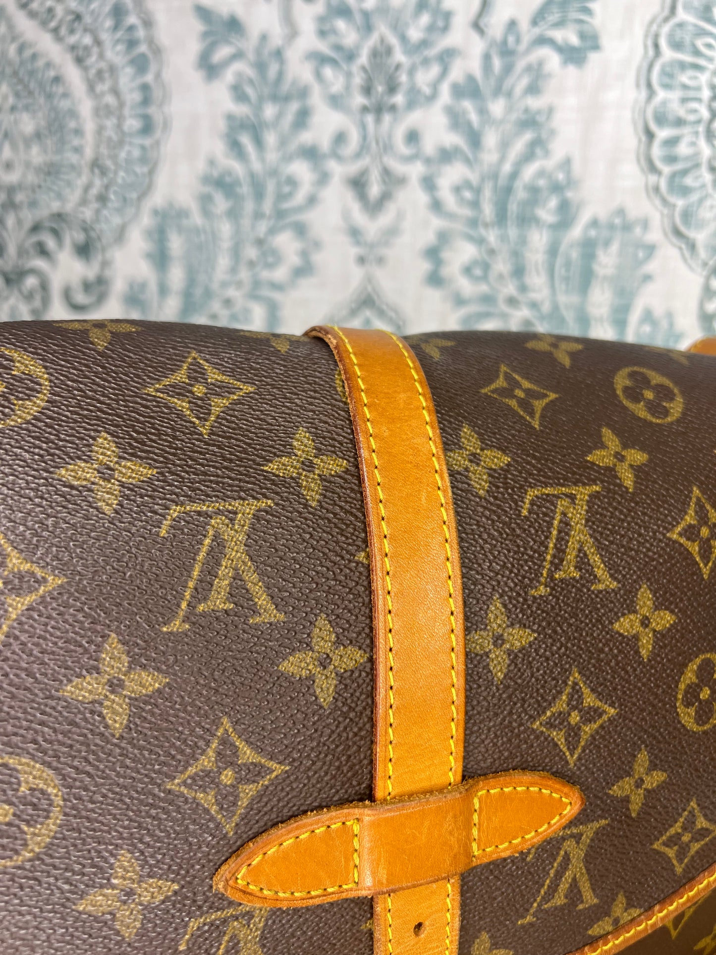 Louis Vuitton Saumur 30
