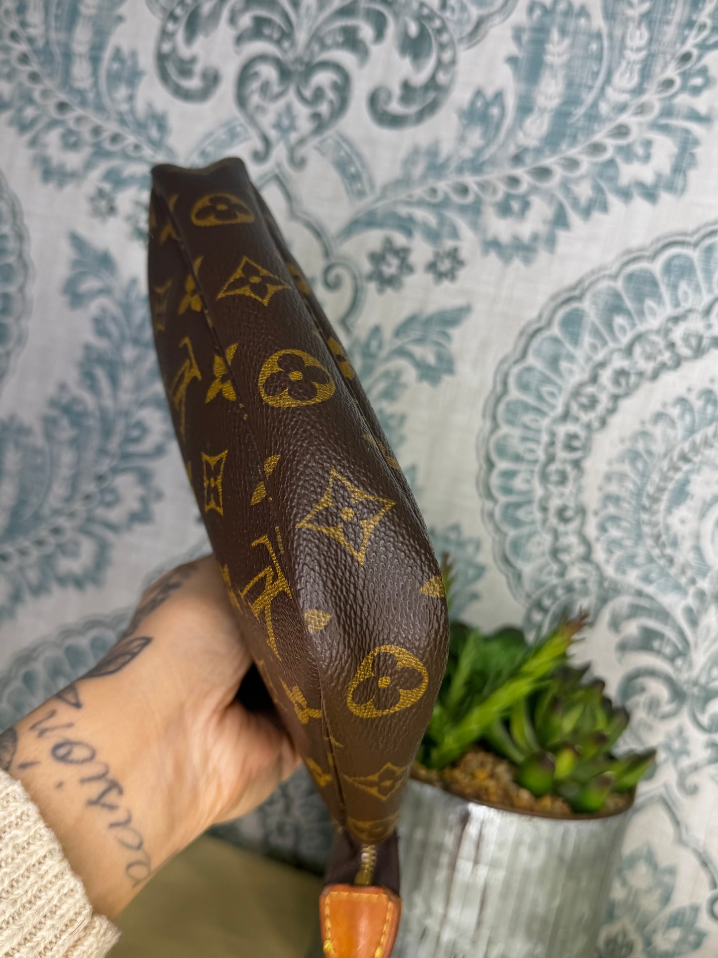 Louis Vuitton Pochette Accessories with Monogram Strap