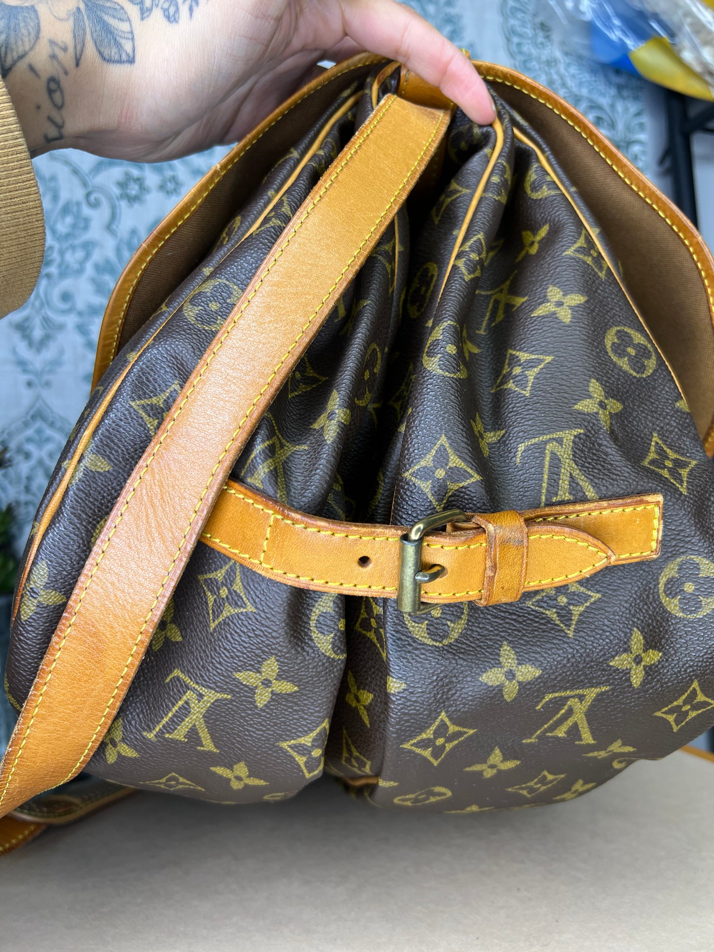 Louis Vuitton Saumur 35