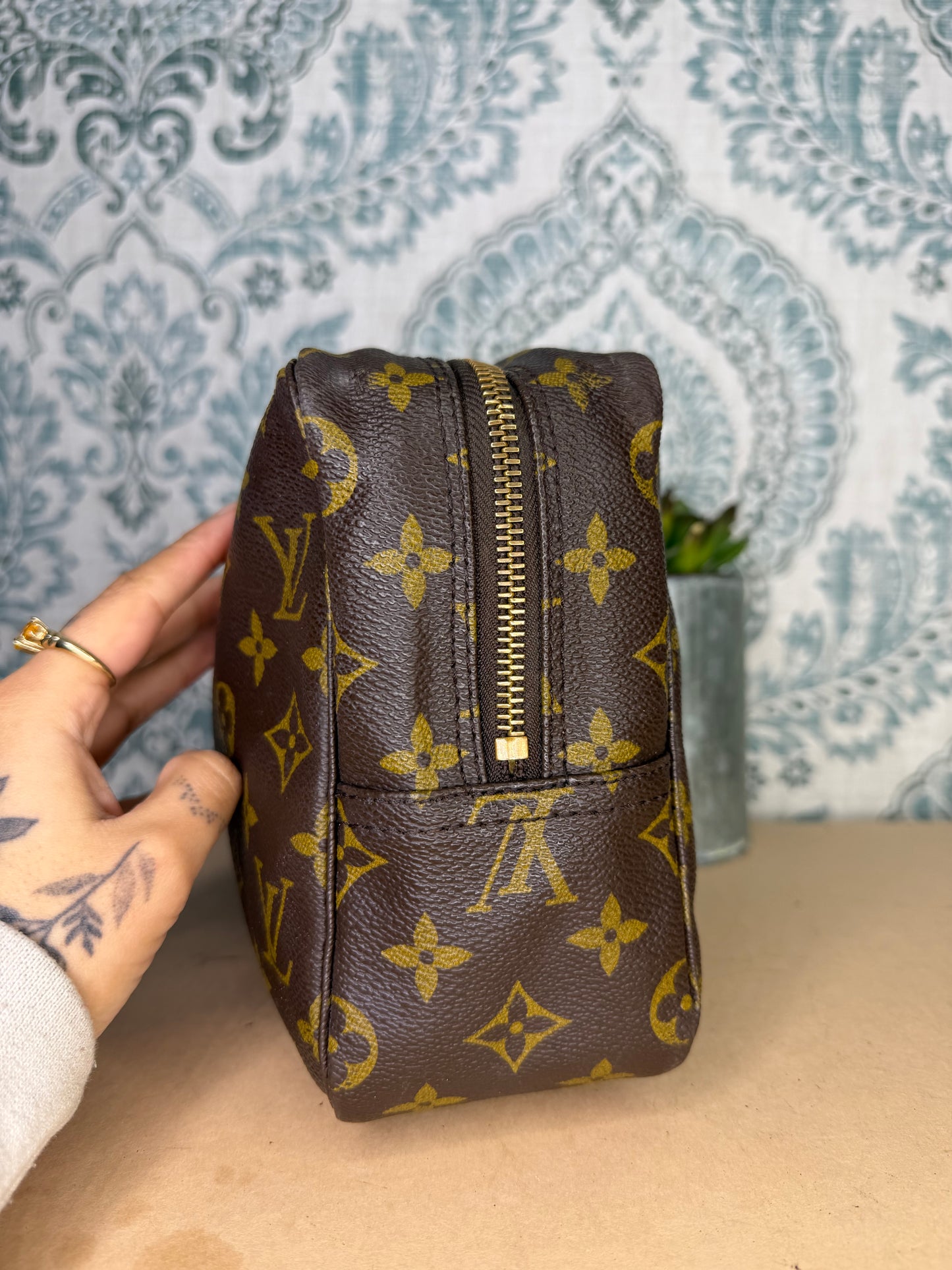 Louis Vuitton Trousse 28
