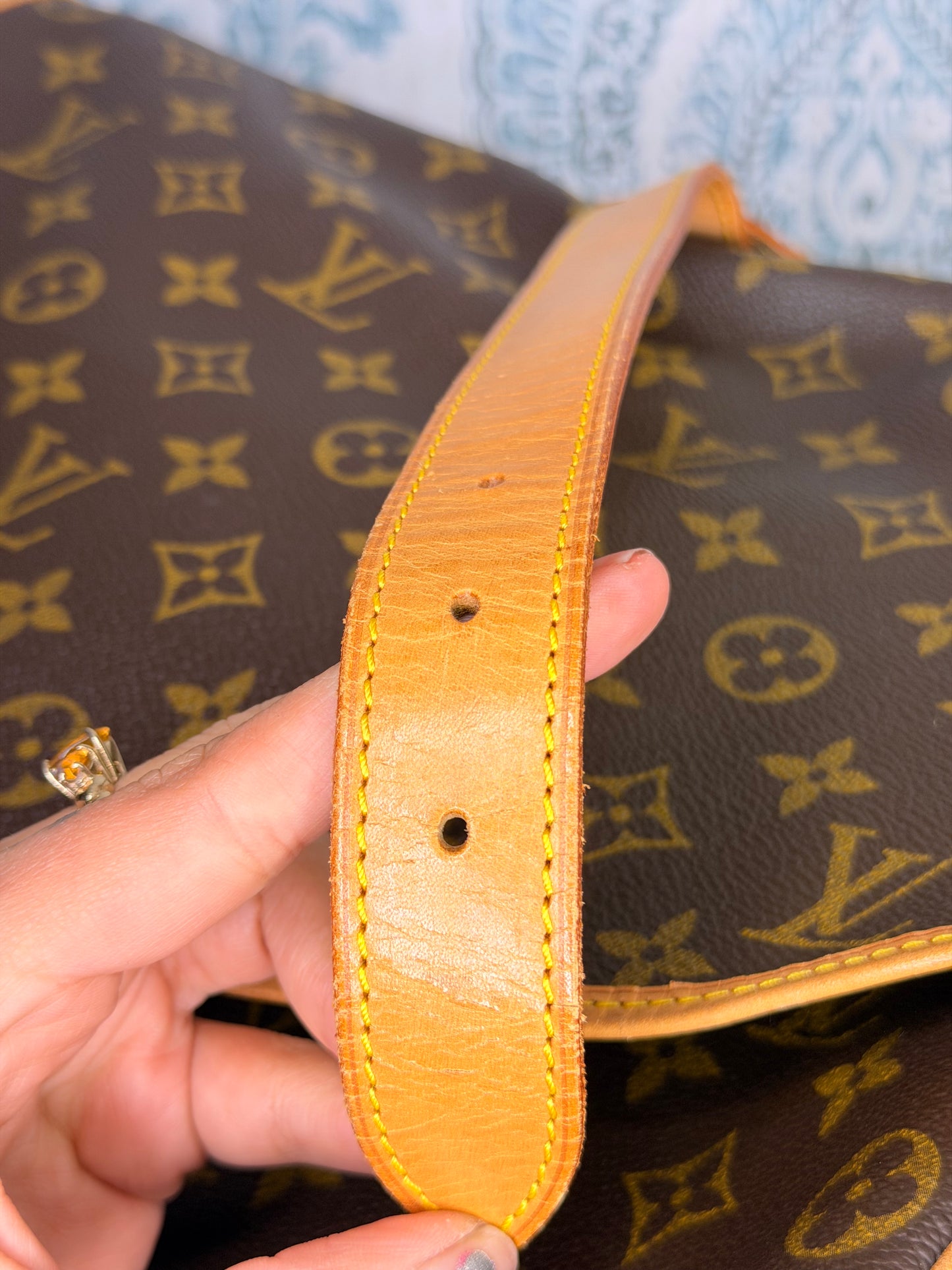 Louis Vuitton Saumur 35