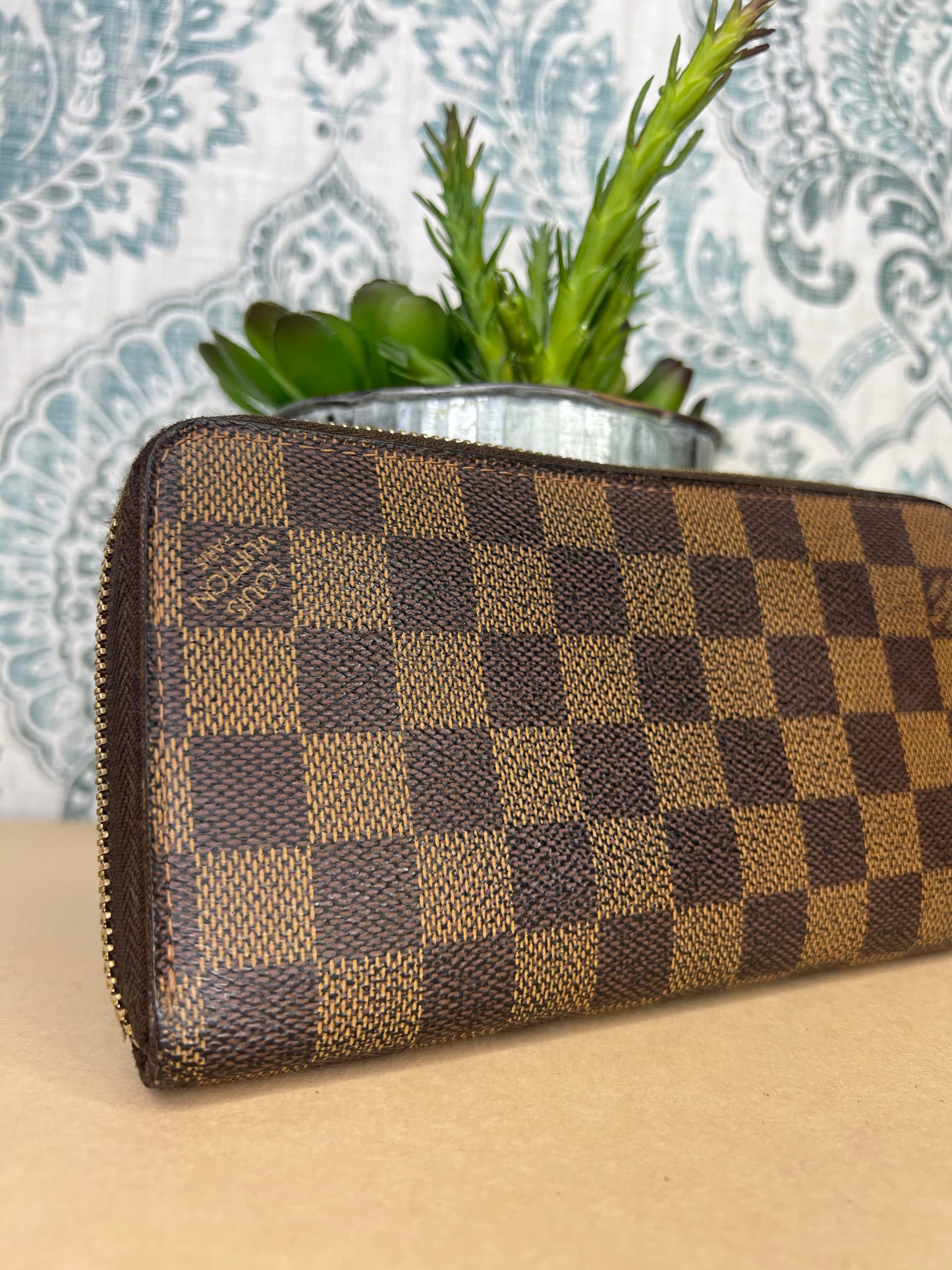 Louis Vuitton Damier Ebene Zippy Wallet