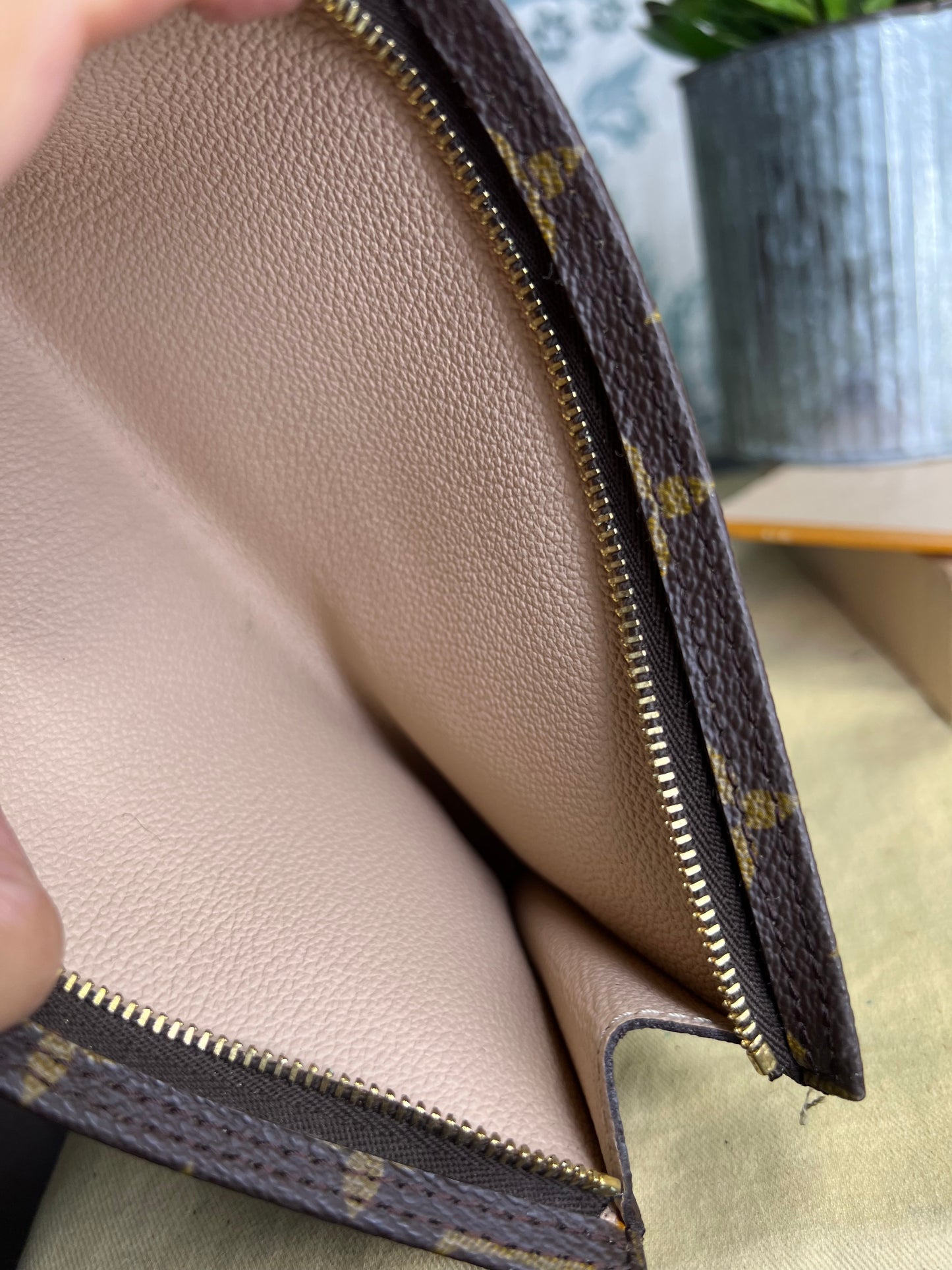 Louis Vuitton Bucket GM Pouch
