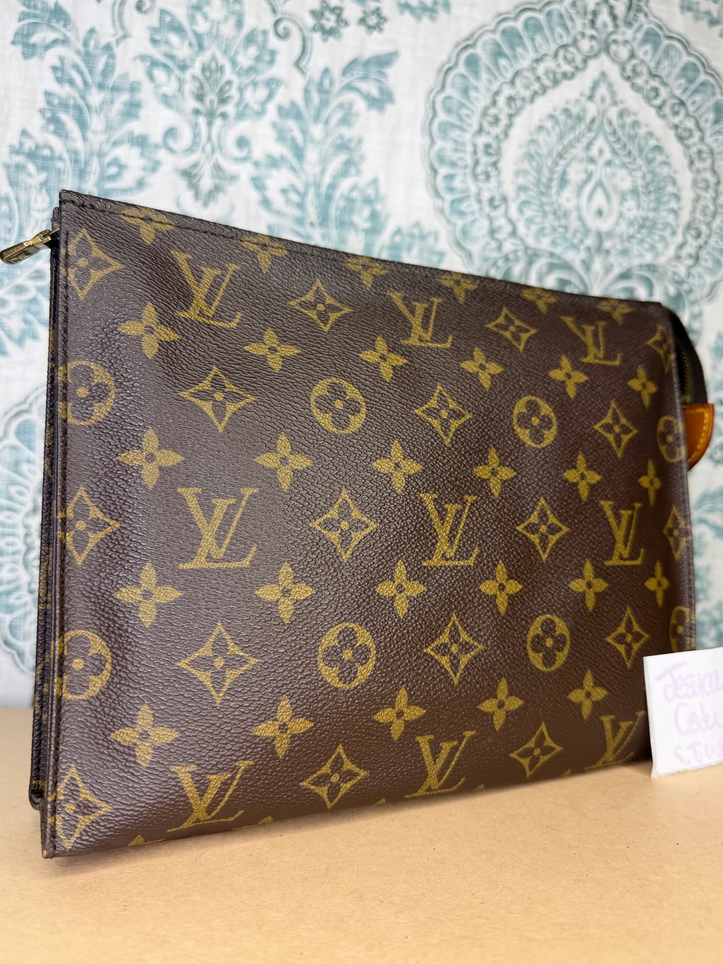 Louis Vuitton Toiletry 26