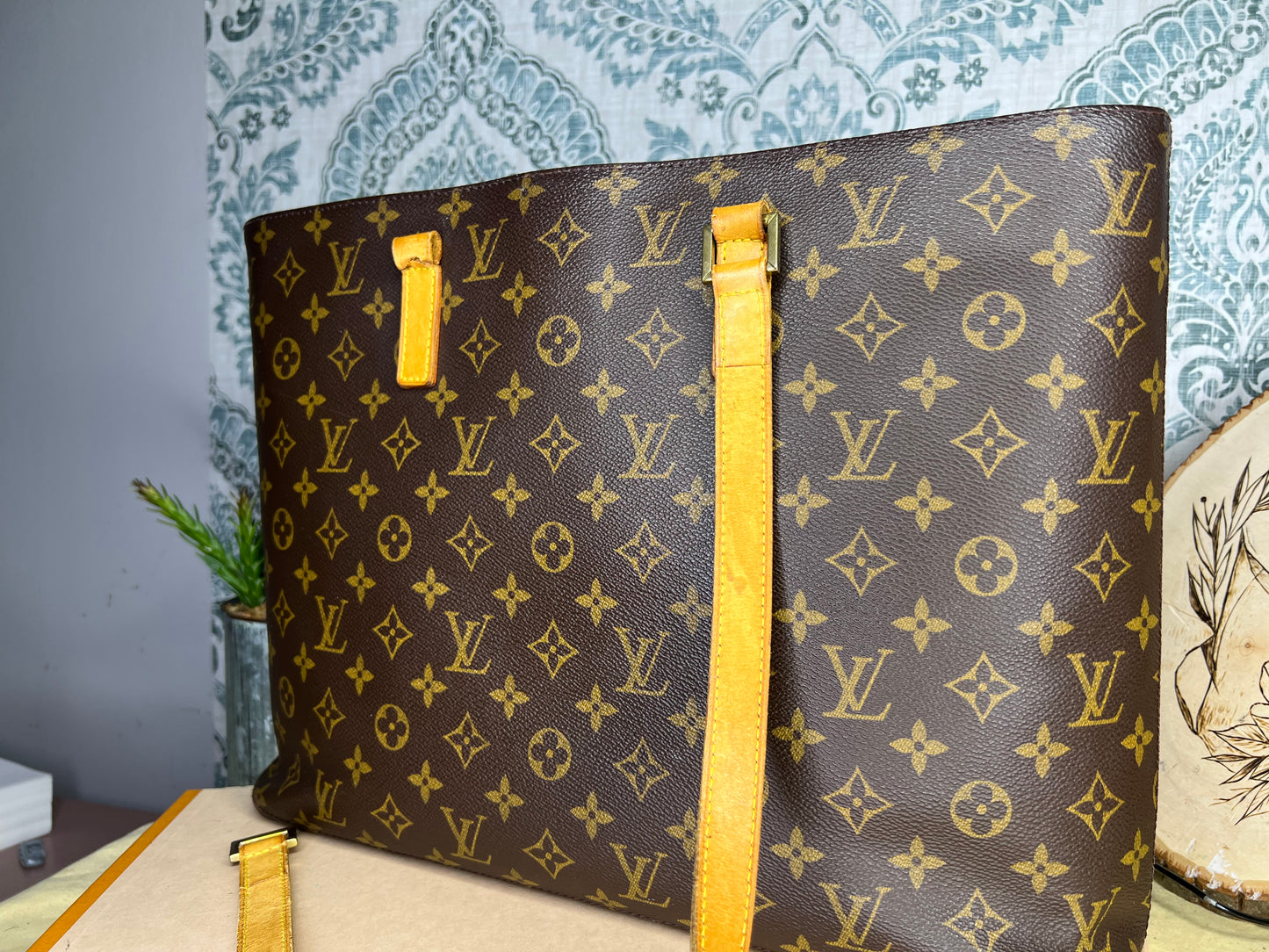 Louis Vuitton Luco Tote