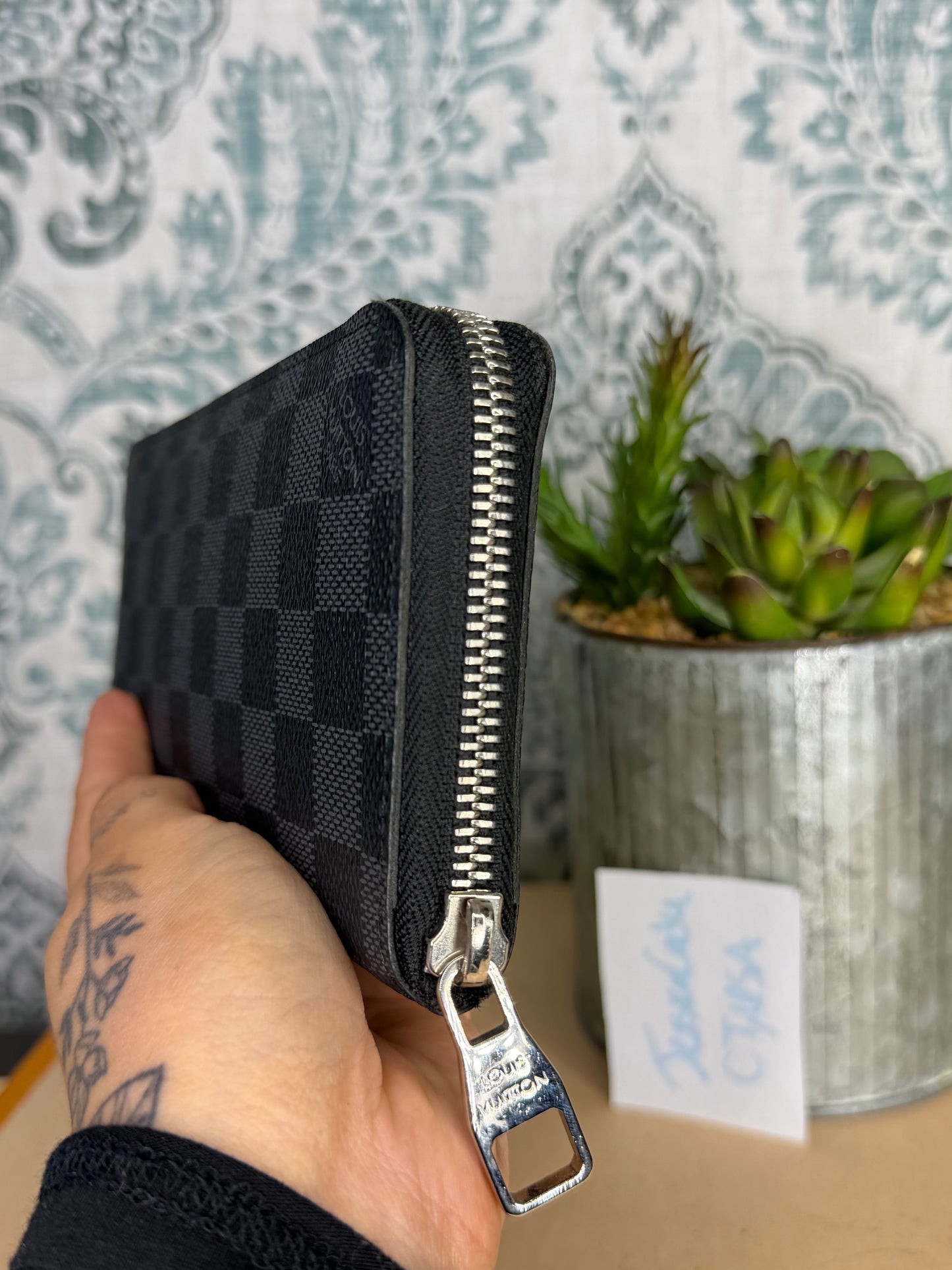 Louis Vuitton Zippy Vertical Wallet