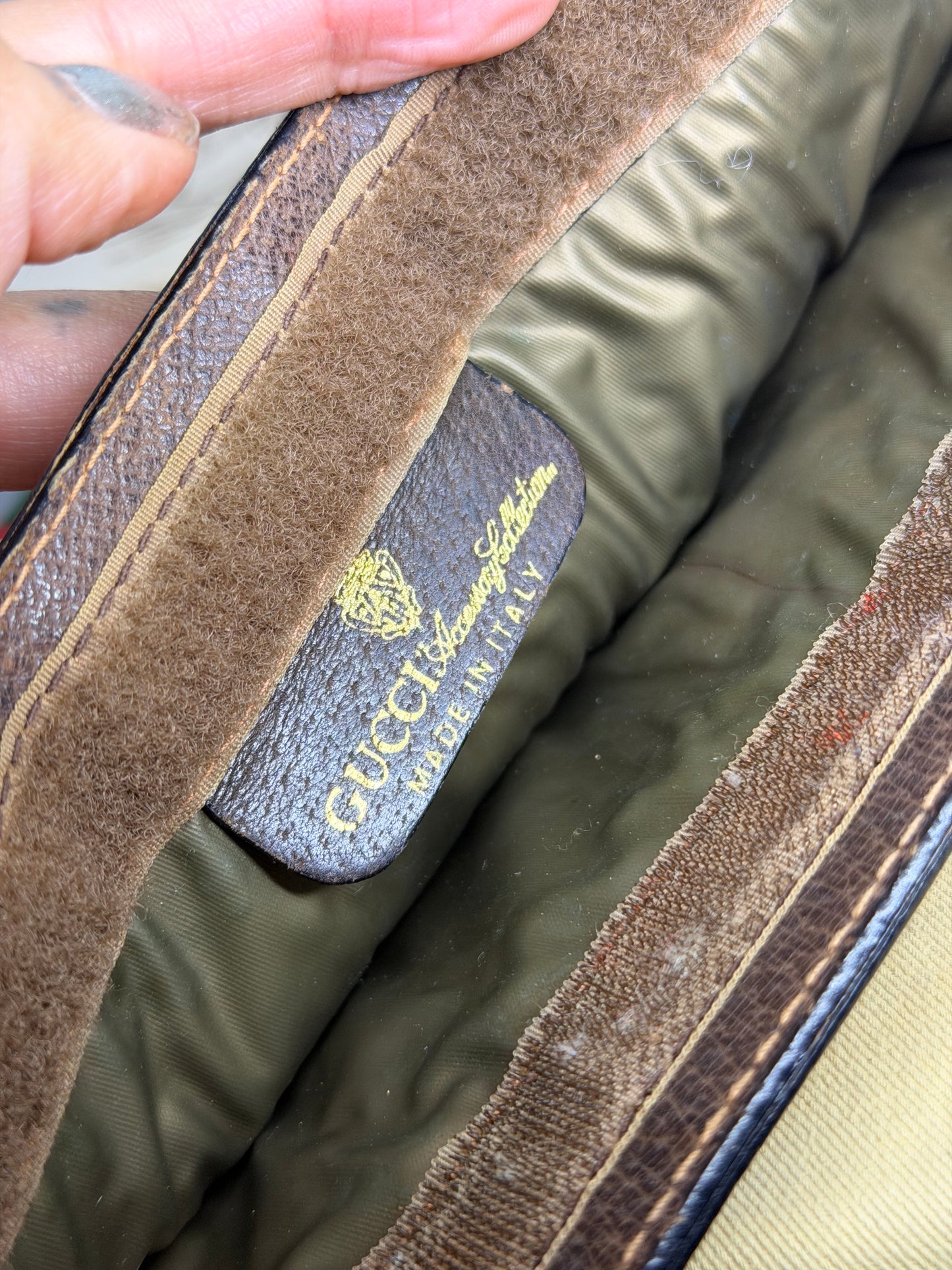 Gucci Supreme Sherry Line Clutch (Accessory Collection)