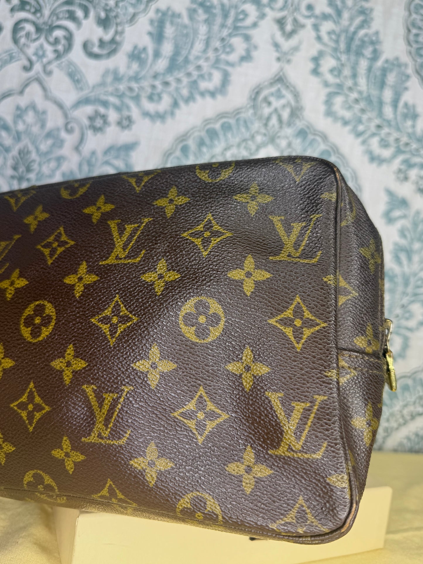 Louis Vuitton Trousse 28