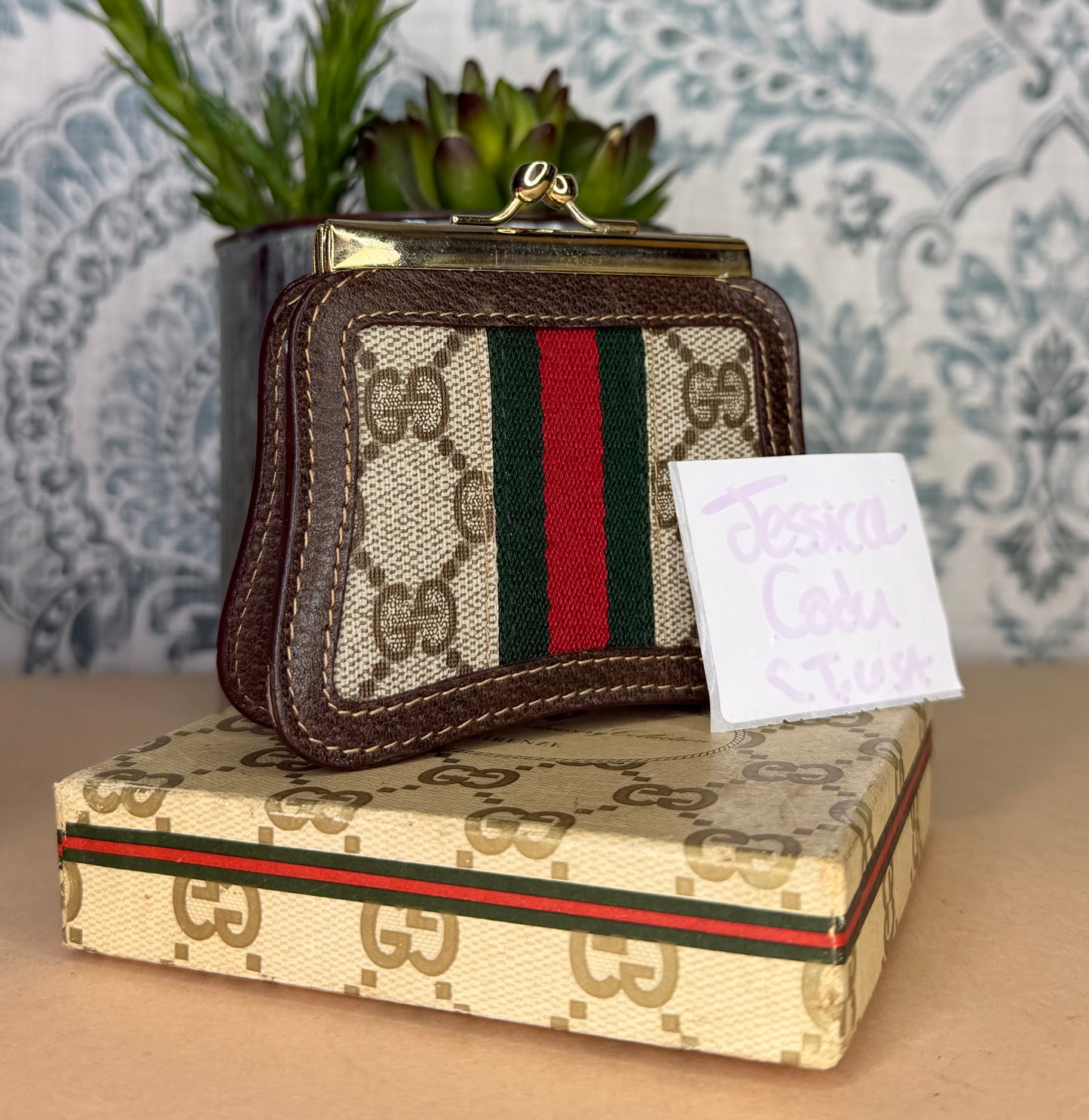 Gucci Vintage Sherry Line Kiss Lock Coin Purse