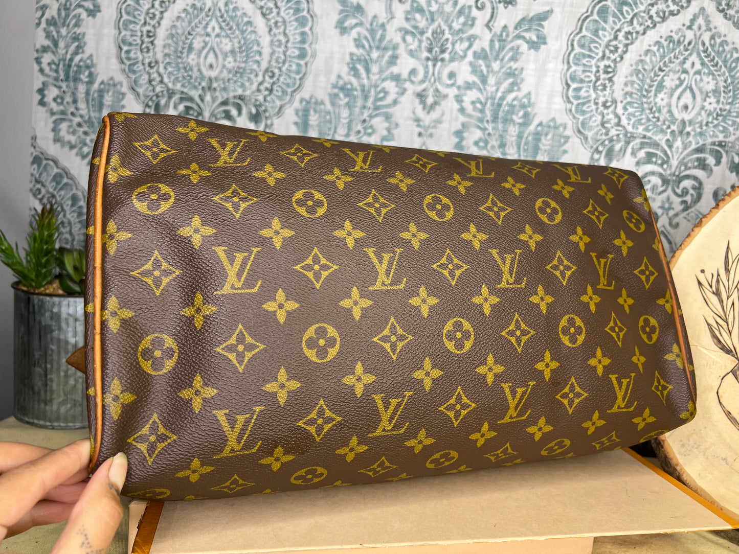 Louis Vuitton Speedy 35
