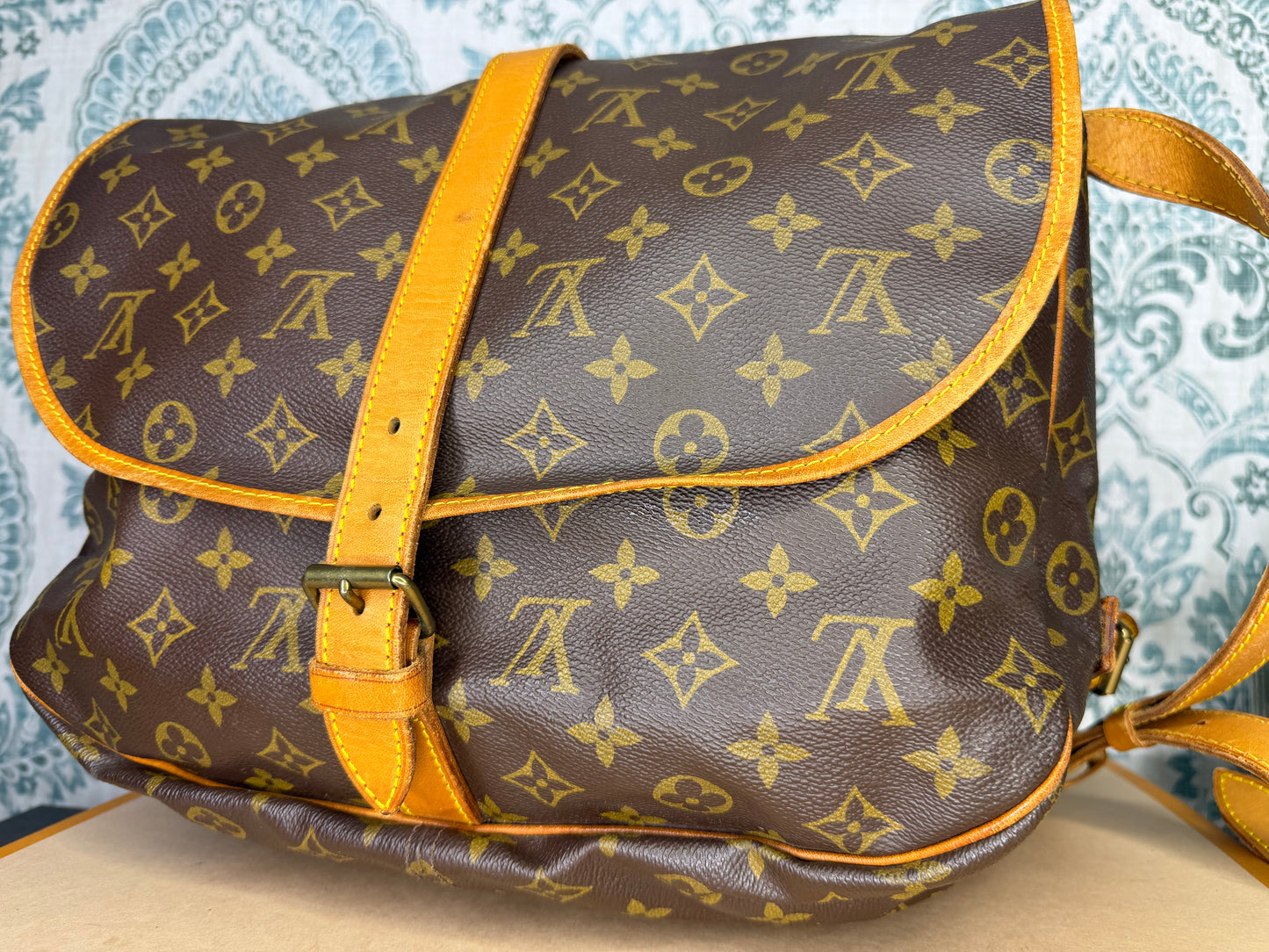 Louis Vuitton Saumur 35