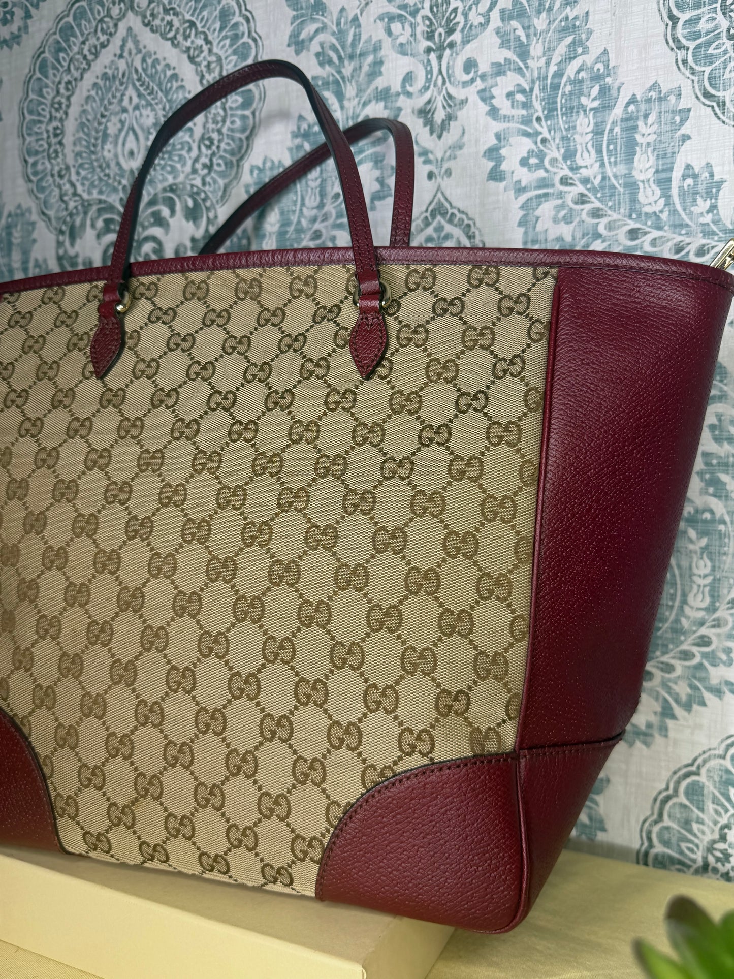 Gucci Medium Bree Zippered Tote