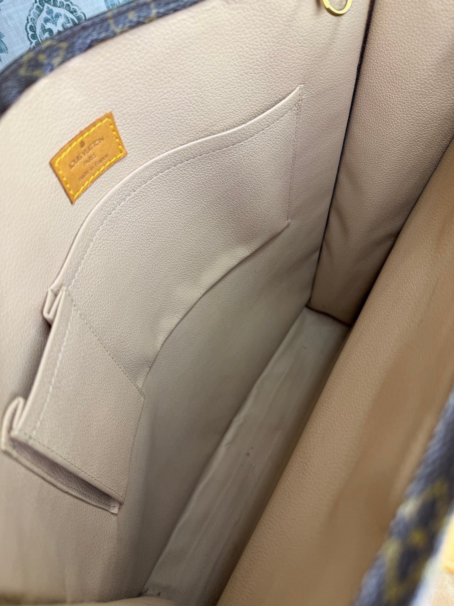 Louis Vuitton Sac Plat