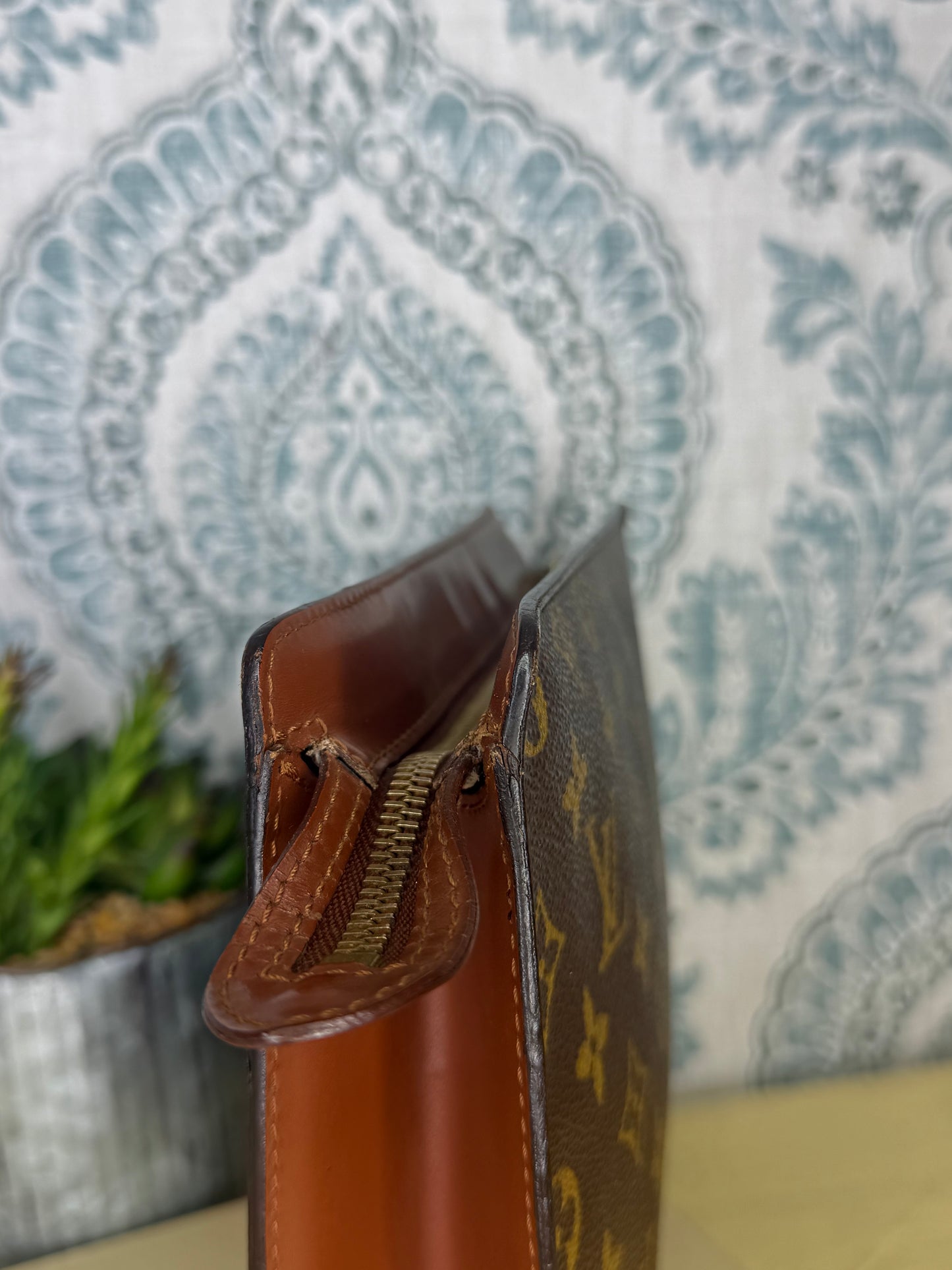 Louis Vuitton Pochette Homme Clutch
