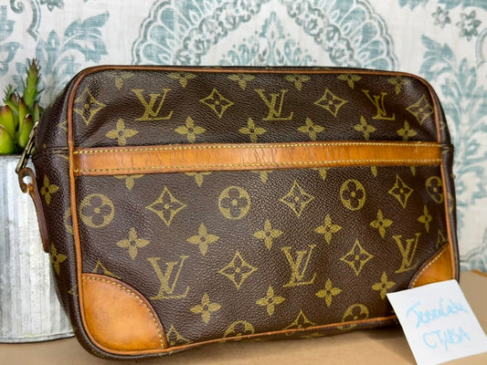 Louis Vuitton Trocadero 27 (damaged)