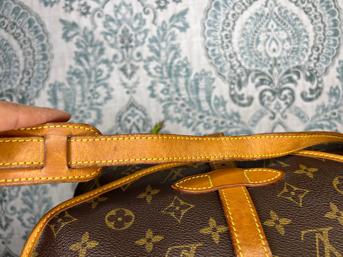 Louis Vuitton Saumur 30
