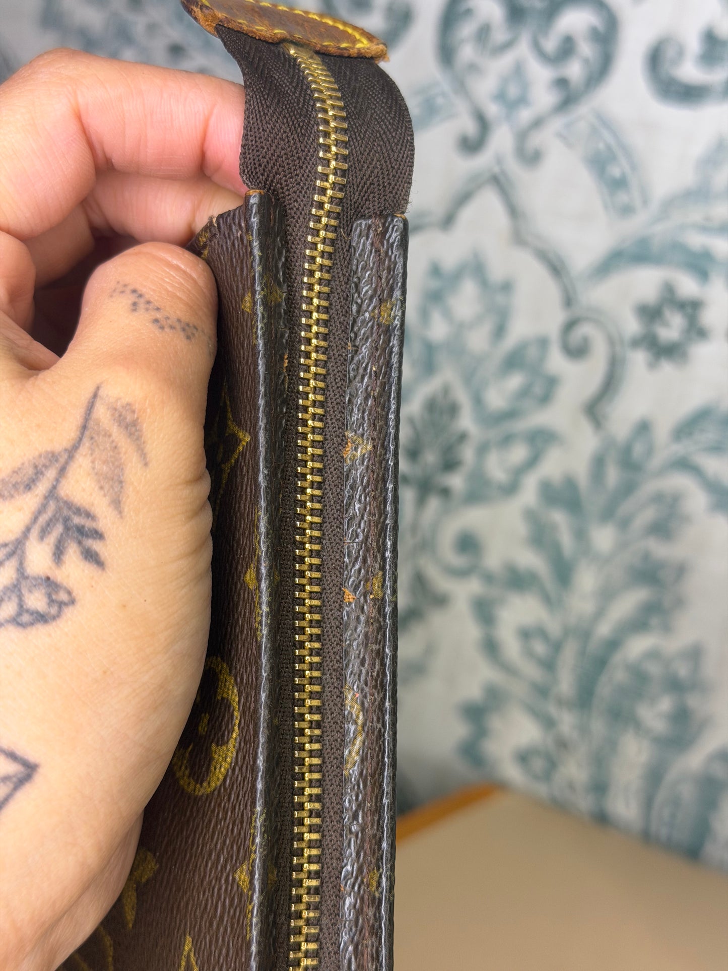 Louis Vuitton Toiletry 15