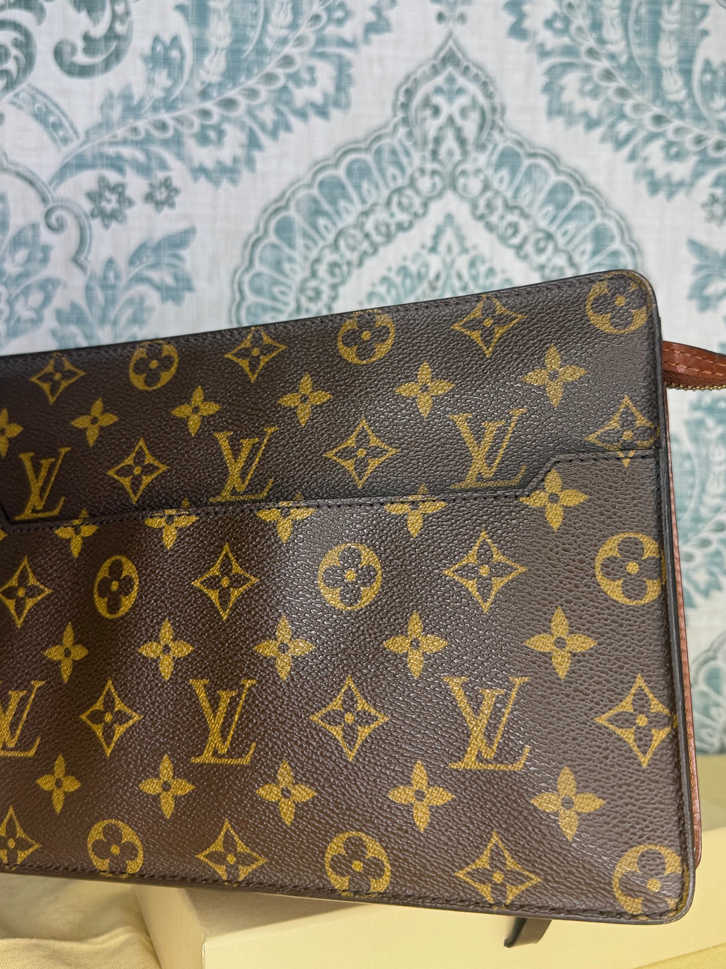 Louis Vuitton Pochette Homme Clutch