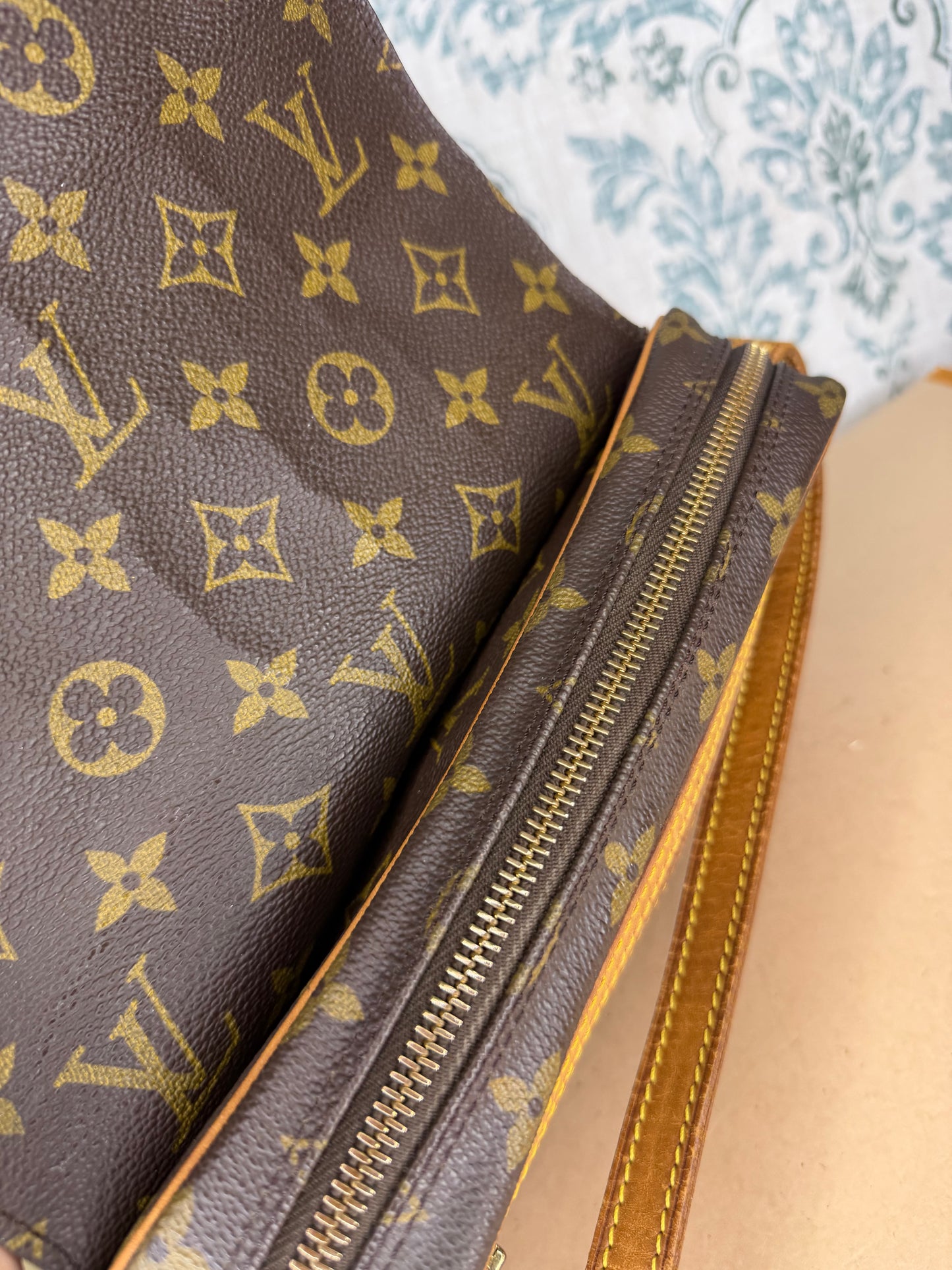 Louis Vuitton Saint Germain 24