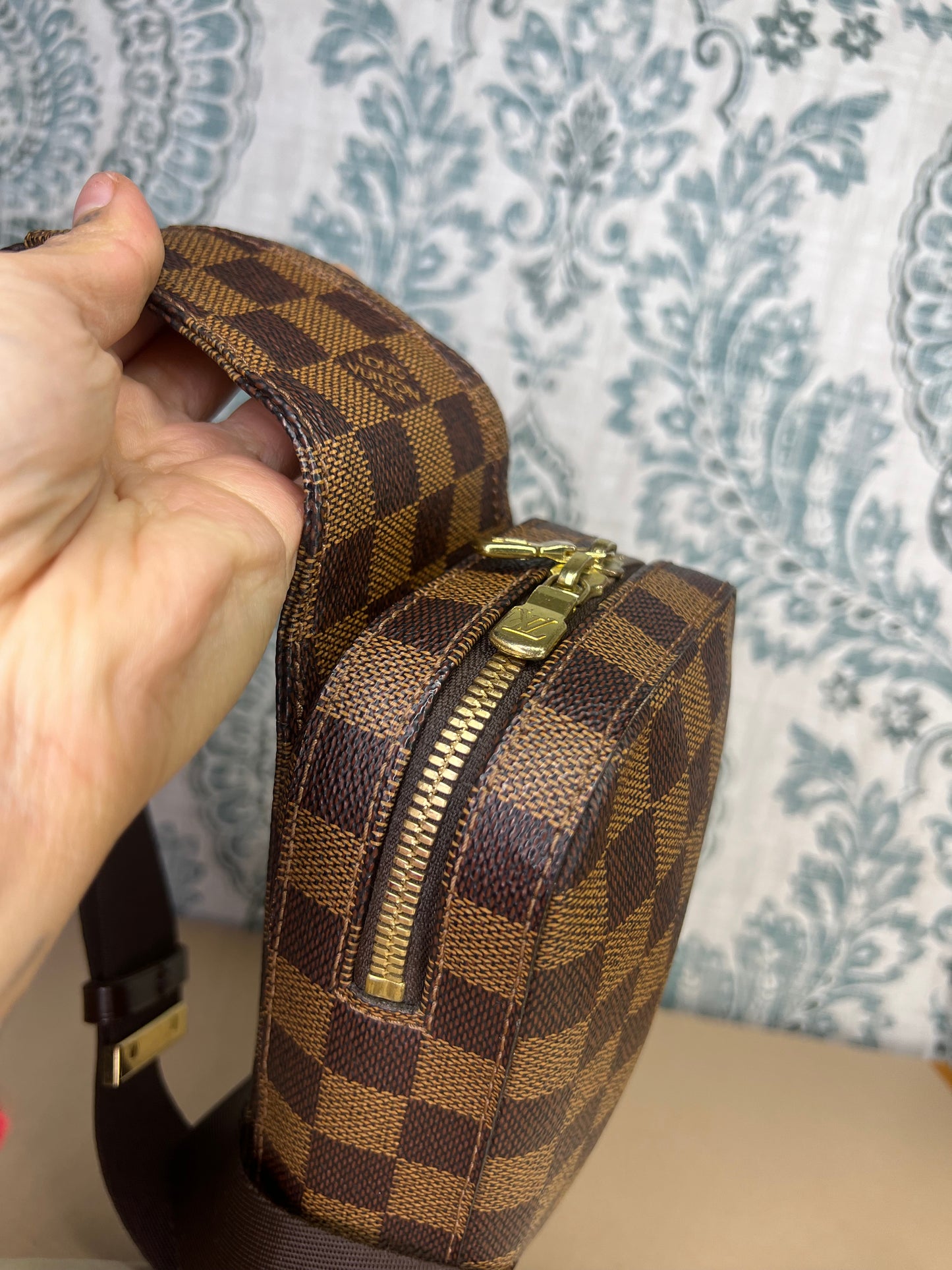 Louis Vuitton Geronimo Sling Bag