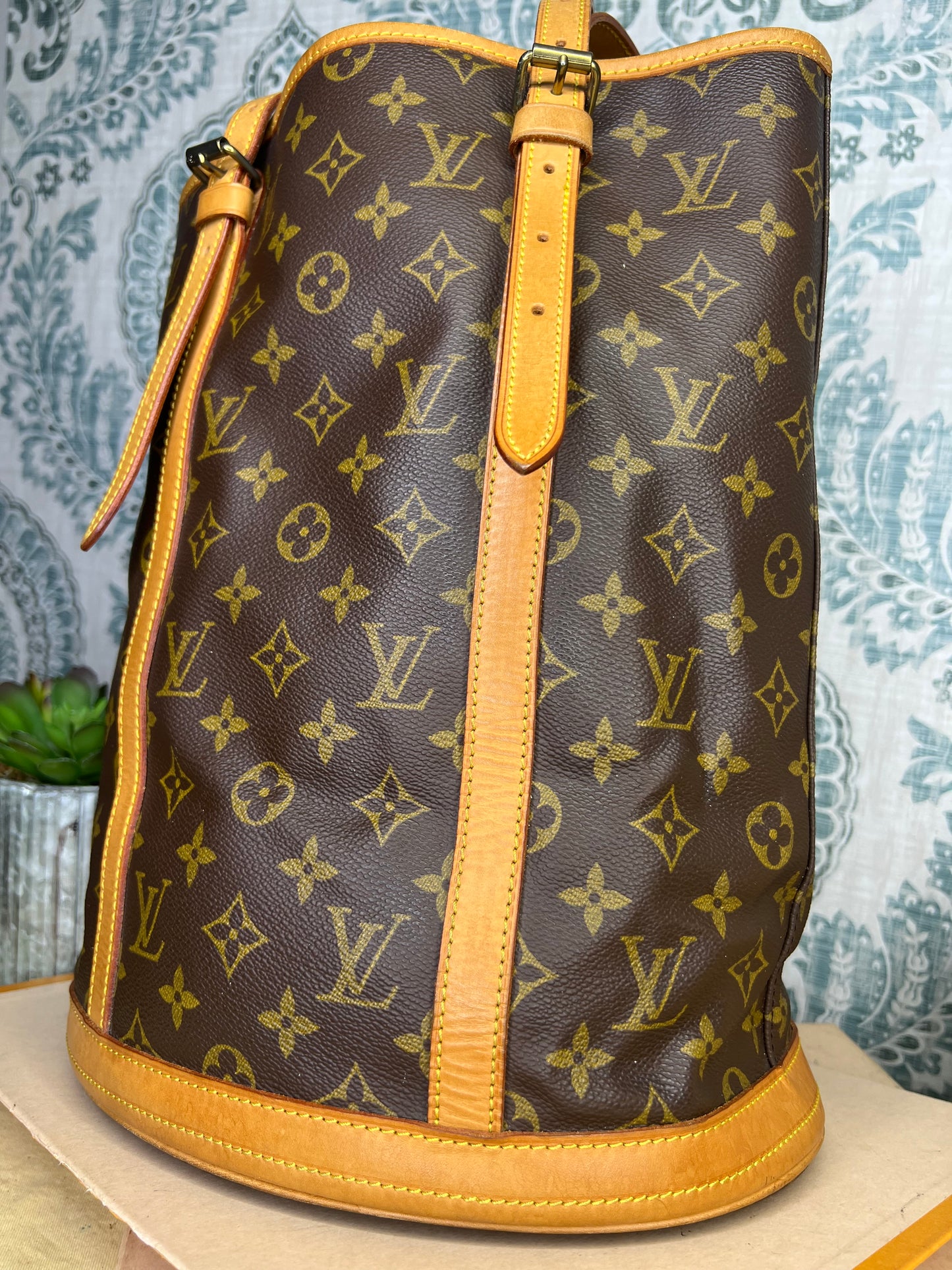 Louis Vuitton Bucket GM