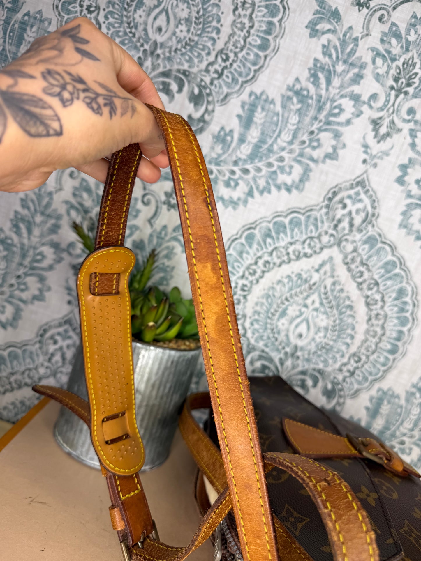 Louis Vuitton Jeune Fille GM (needs repair)