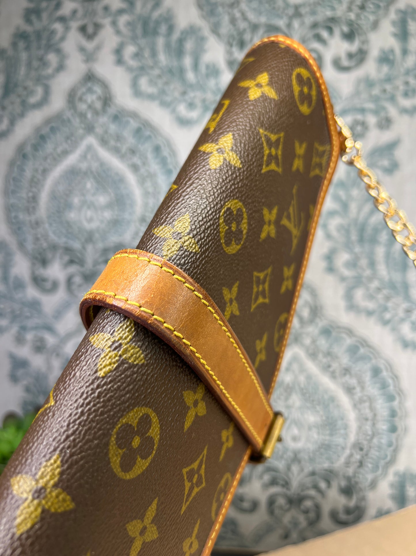 Monogram Portable Serviette

Desktop Organizer