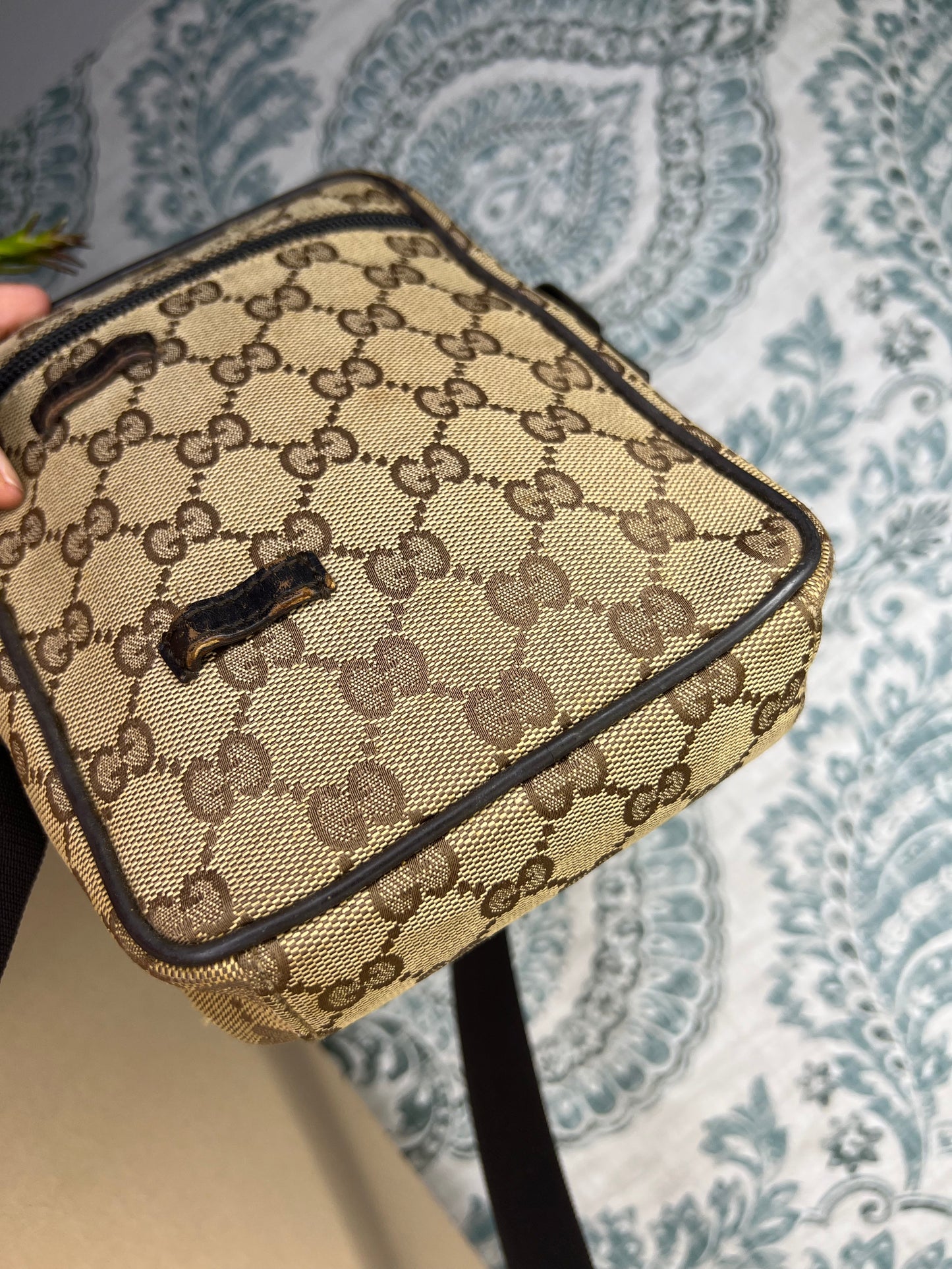 Gucci Mini Mesesenger Bag Crossbody