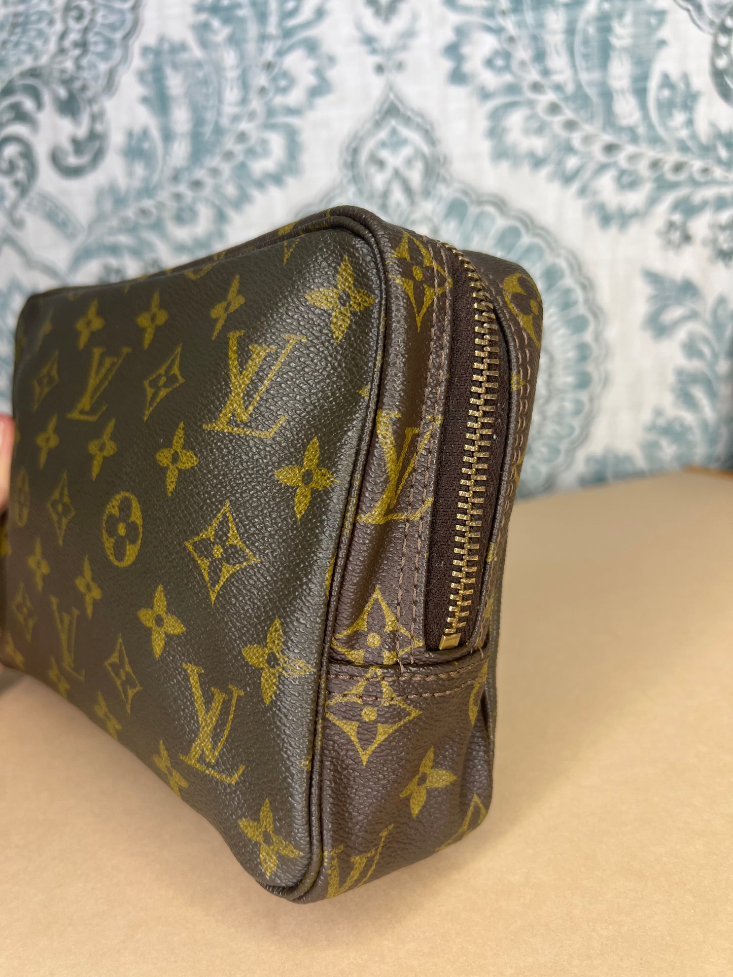 Louis Vuitton Trousse 23