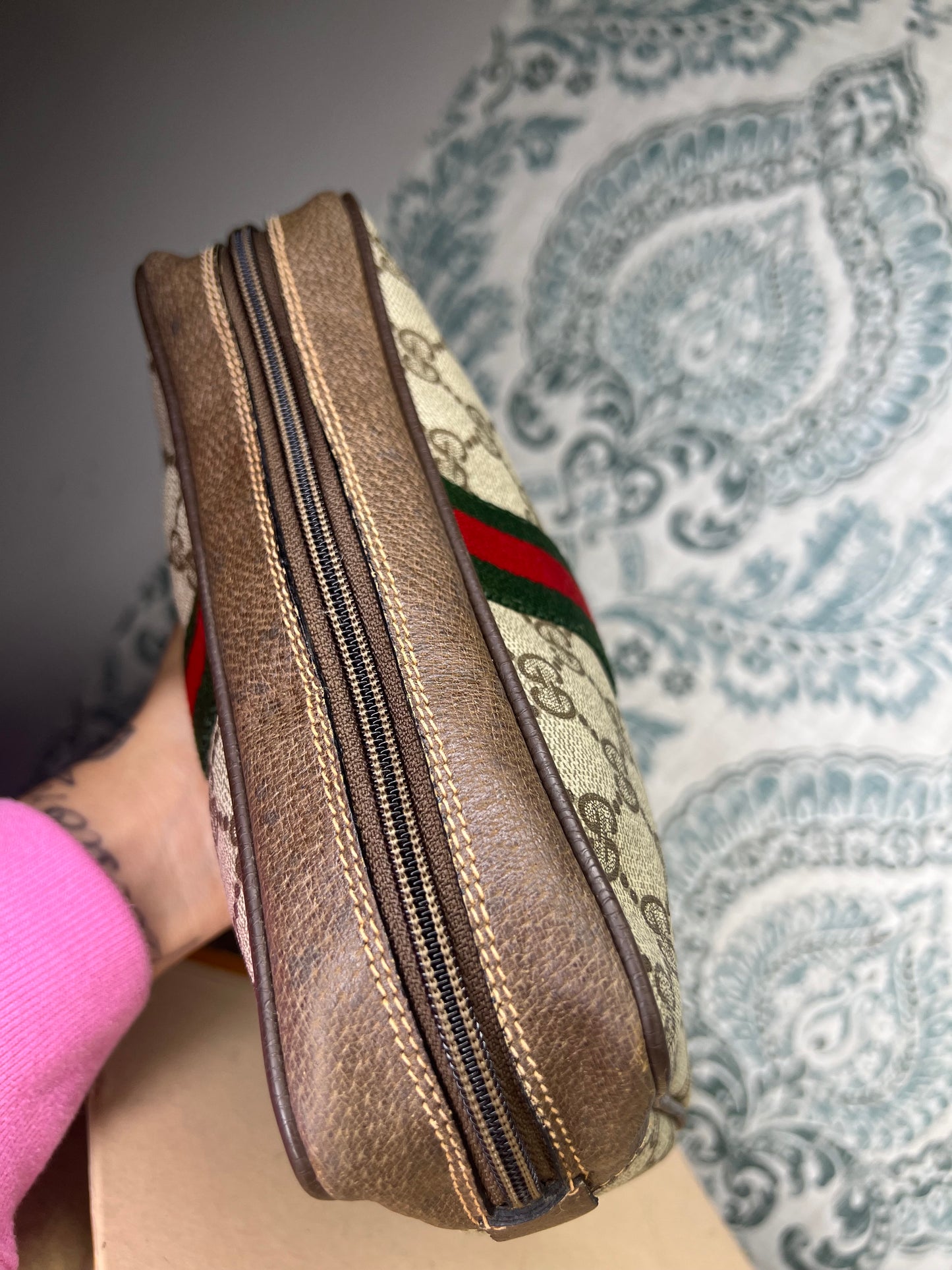 Gucci Supreme Brown Sherry Line Pouch