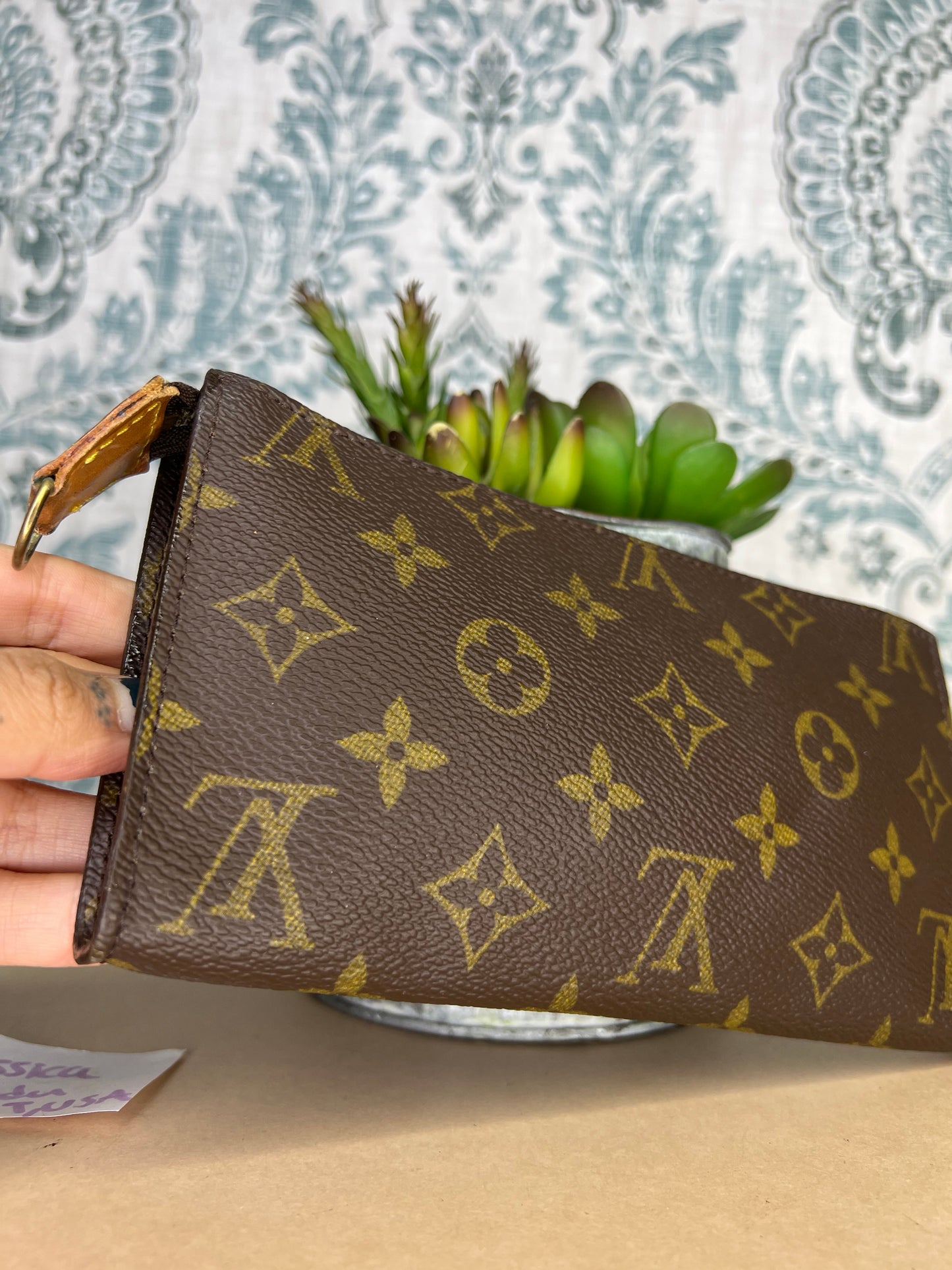 Louis Vuitton Bucket Pouch GM