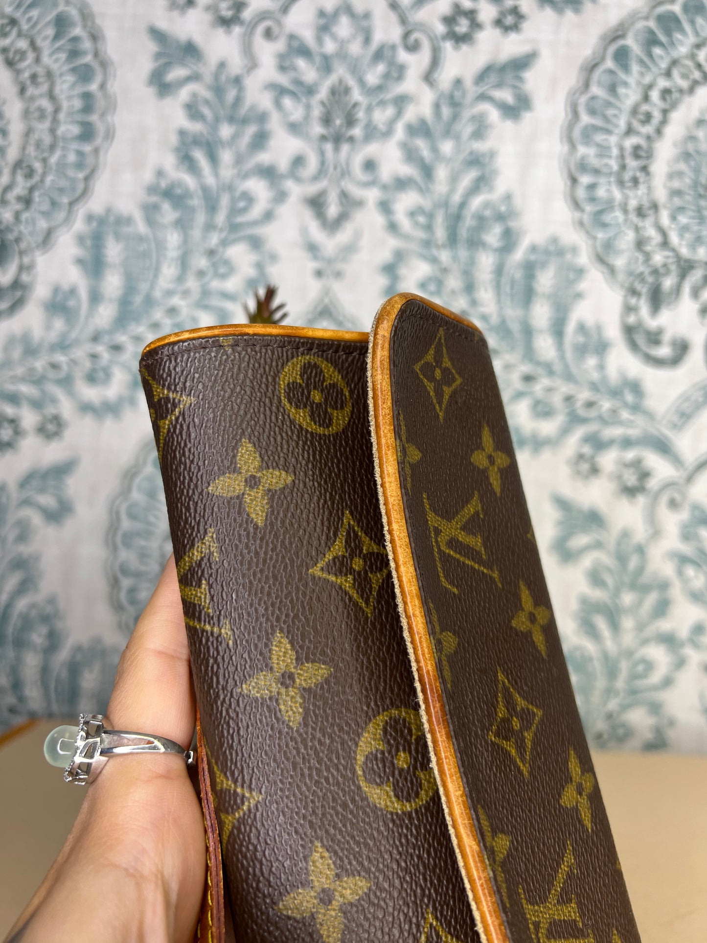 Louis Vuitton Twin Pochette PM