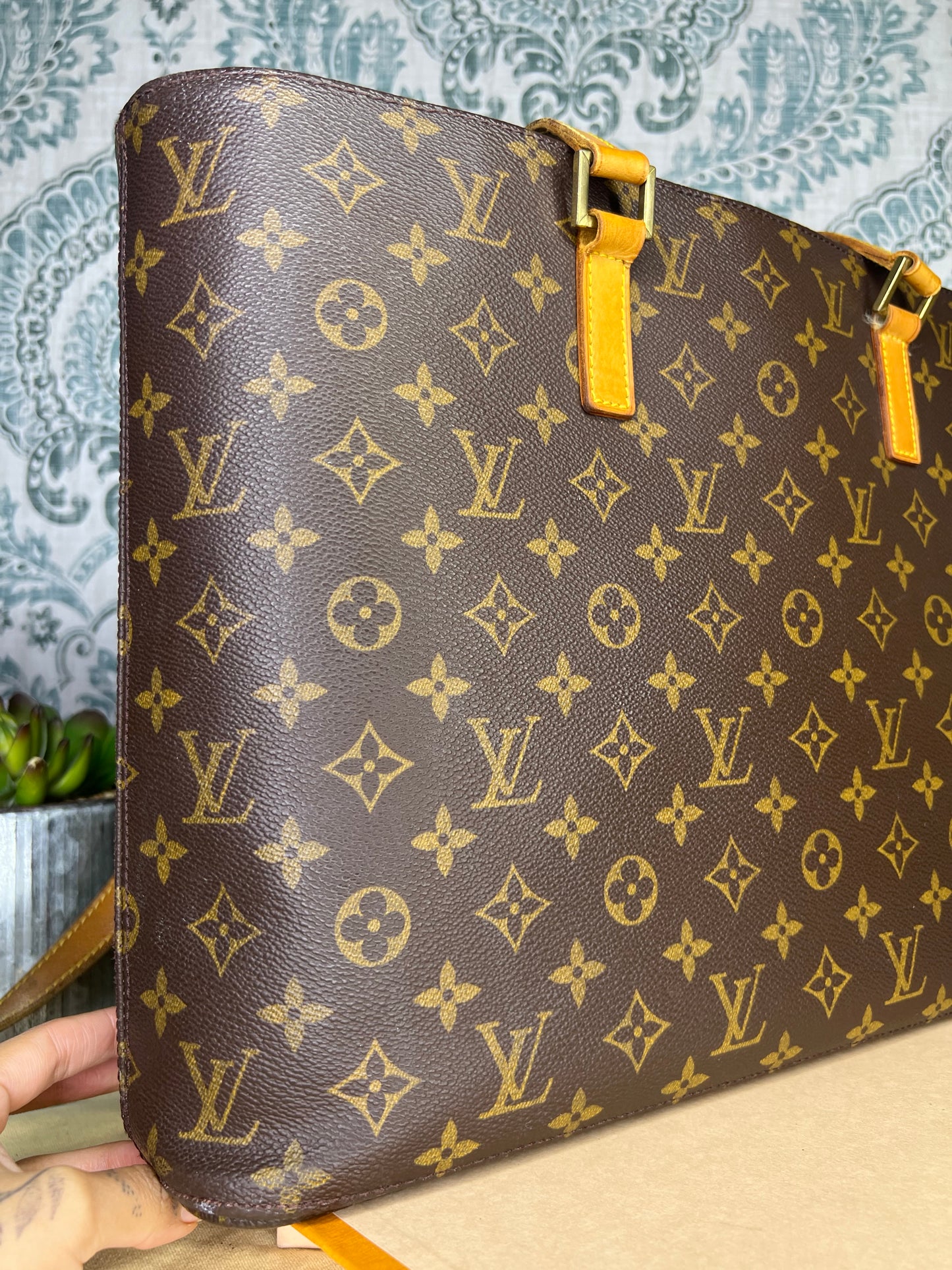 Louis Vuitton Luco Tote