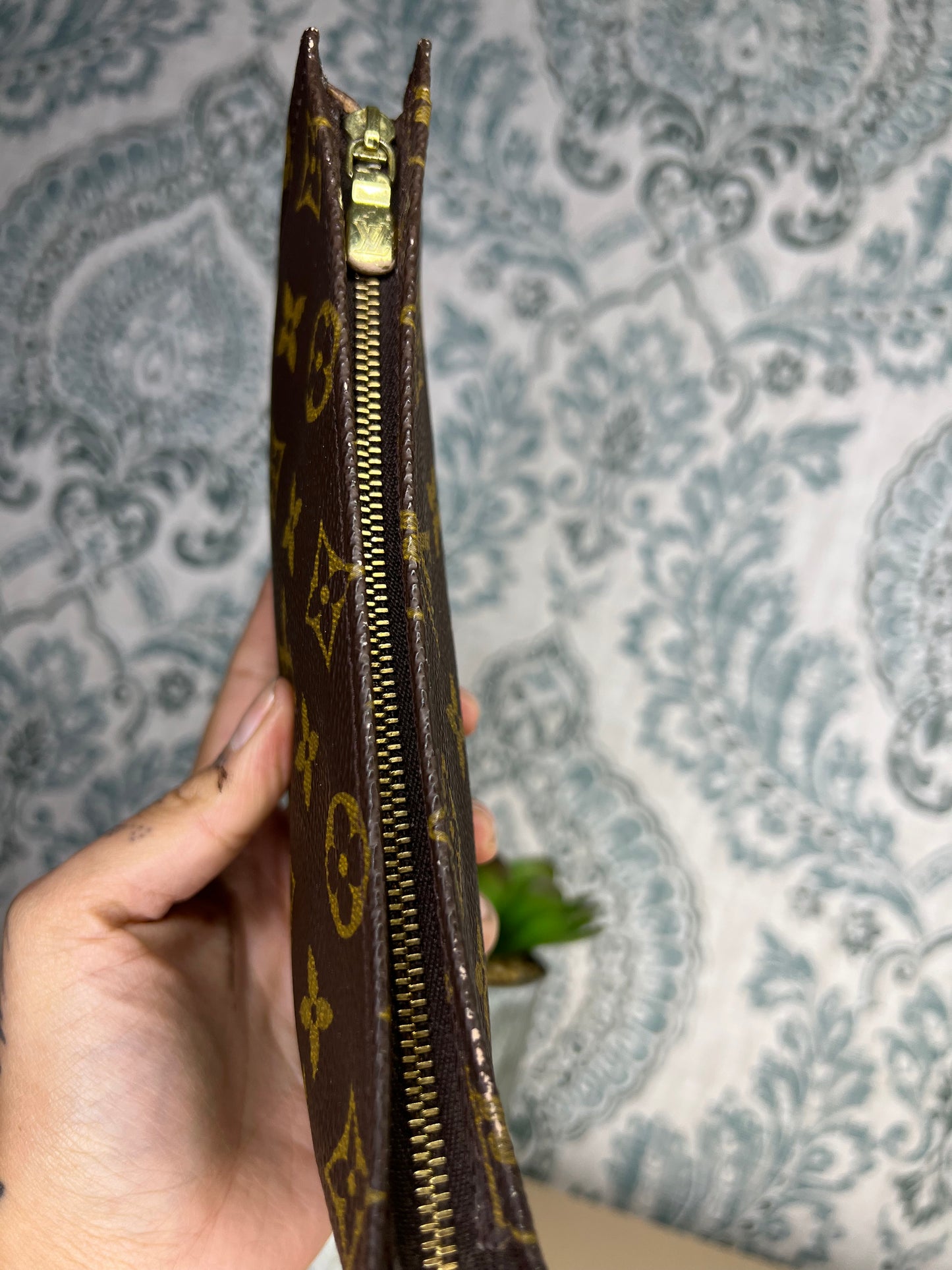 Louis Vuitton Bucket GM Pouch