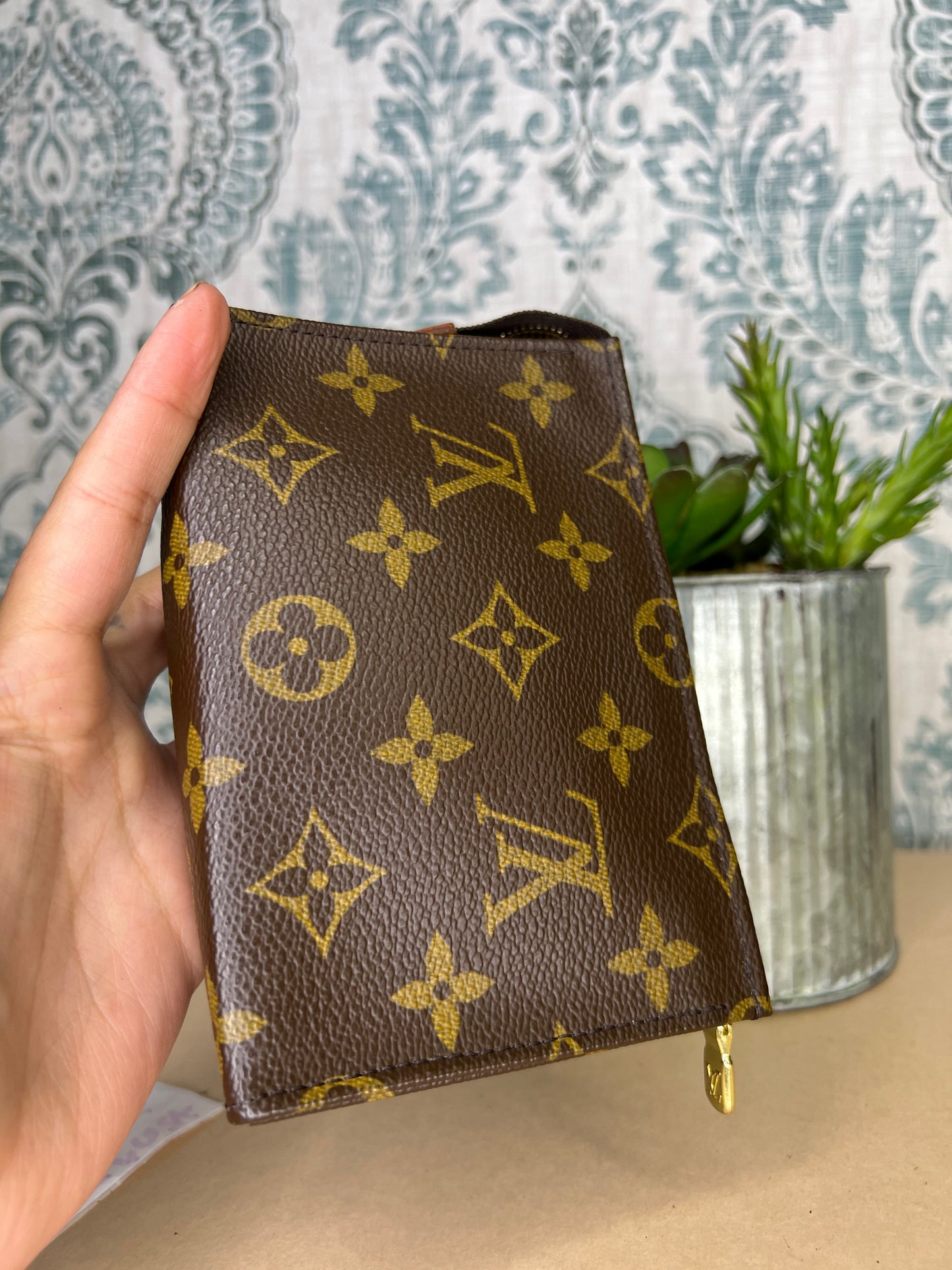 Louis Vuitton Toiletry 15