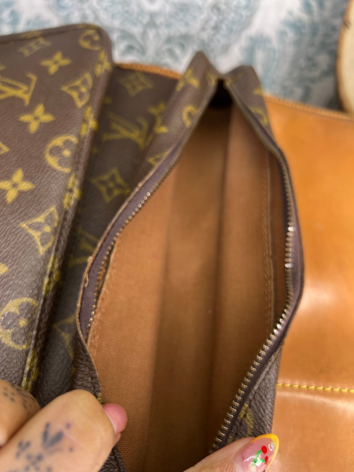 Monogram Portable Serviette

Desktop Organizer