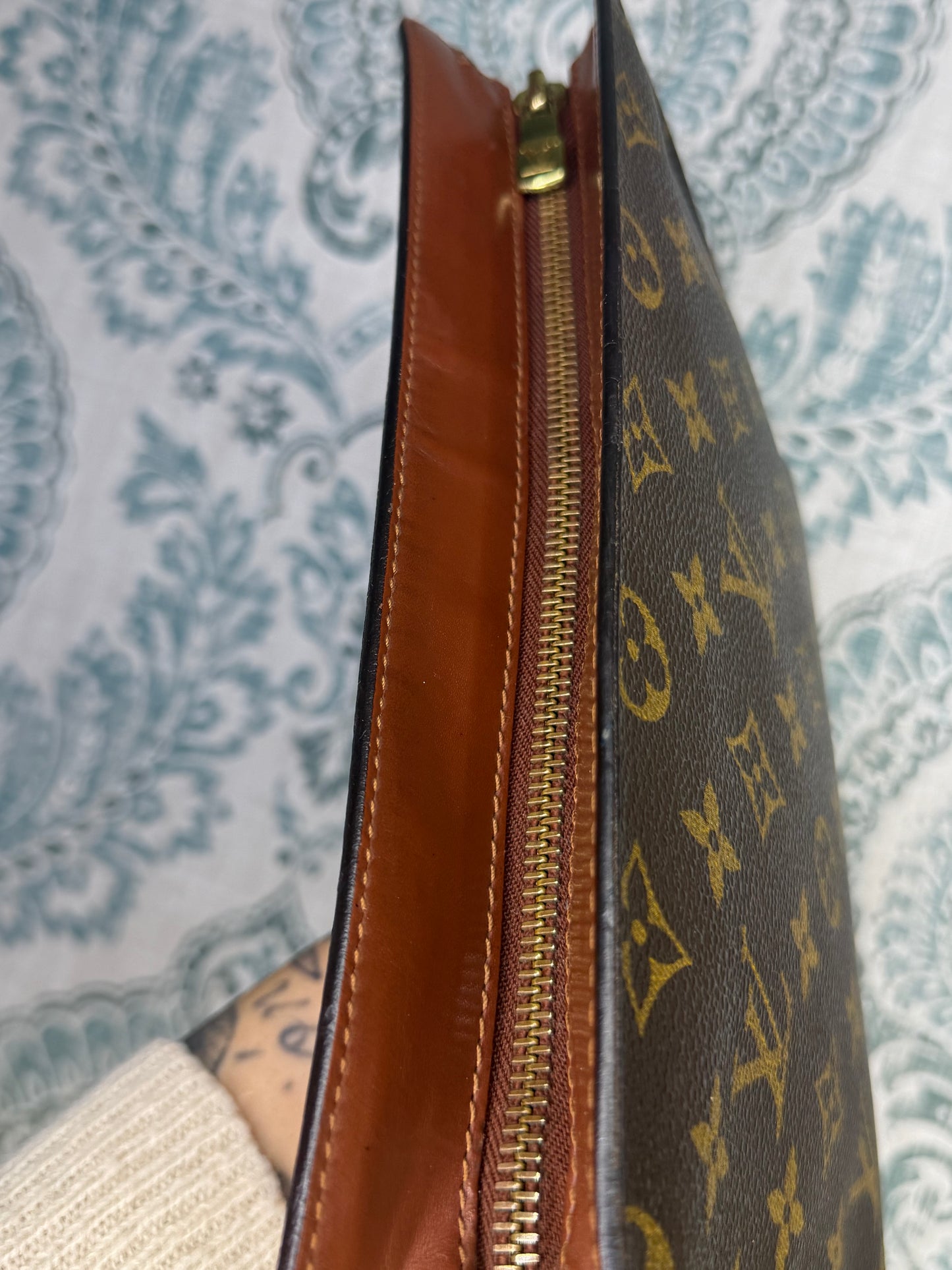 Louis Vuitton Pochette Homme Clutch