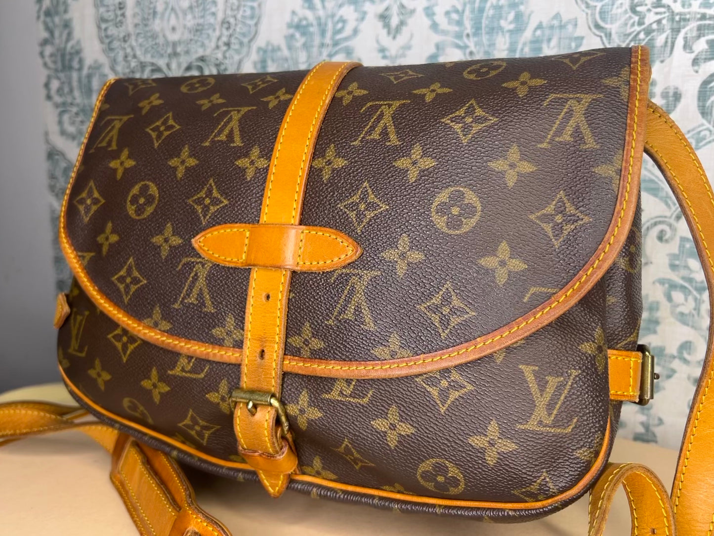 Louis Vuitton Saumur 30