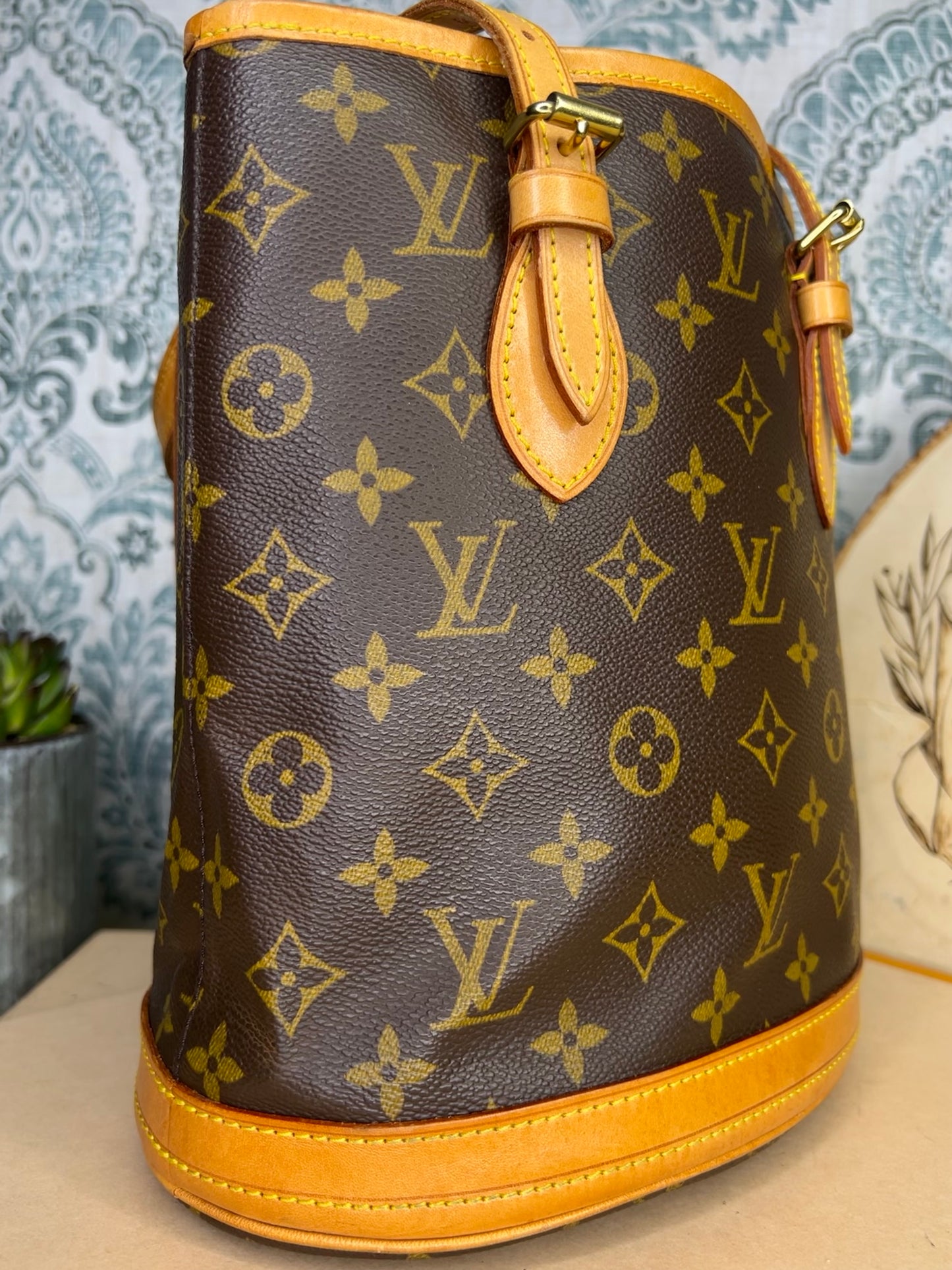 Louis Vuitton Bucket PM