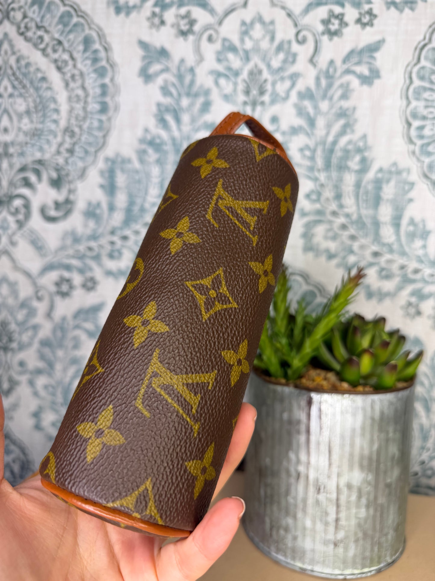 Louis Vuitton Trousse Ronde