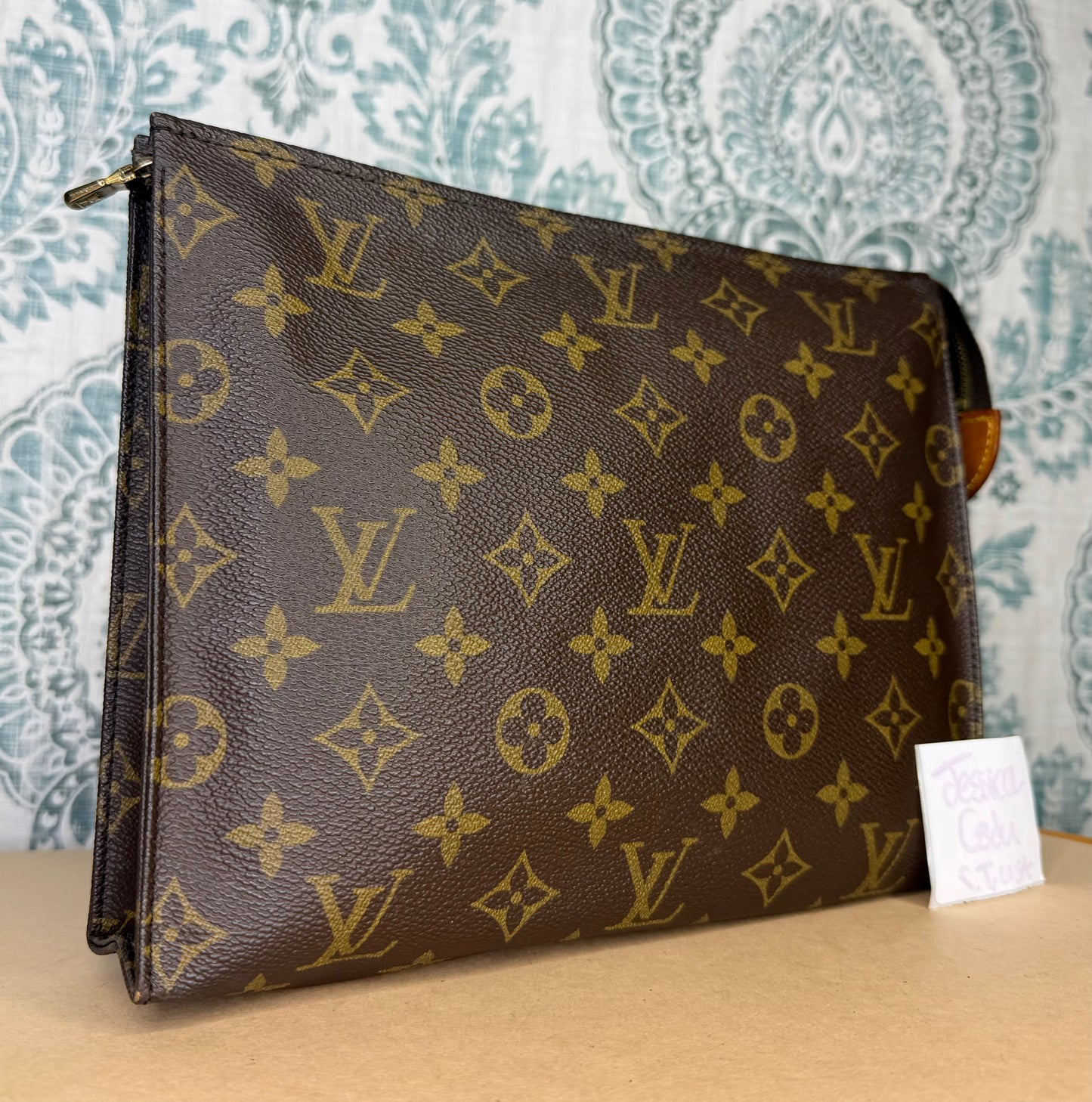 Louis Vuitton Toiletry 26