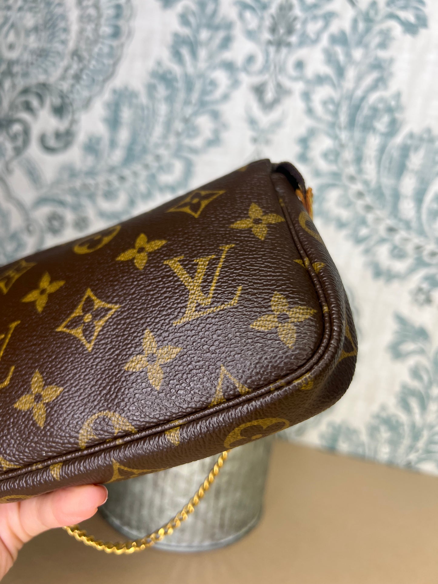Louis Vuitton Mini Pochette