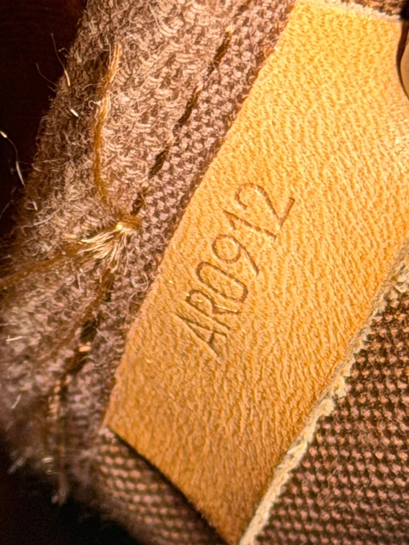 Louis Vuitton Saumur 35