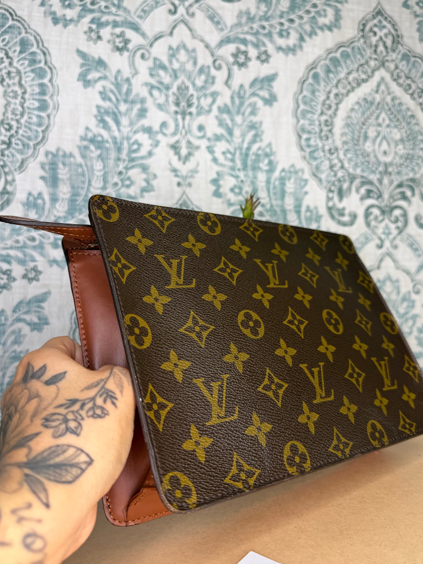 Louis Vuitton Pochette Homme Clutch